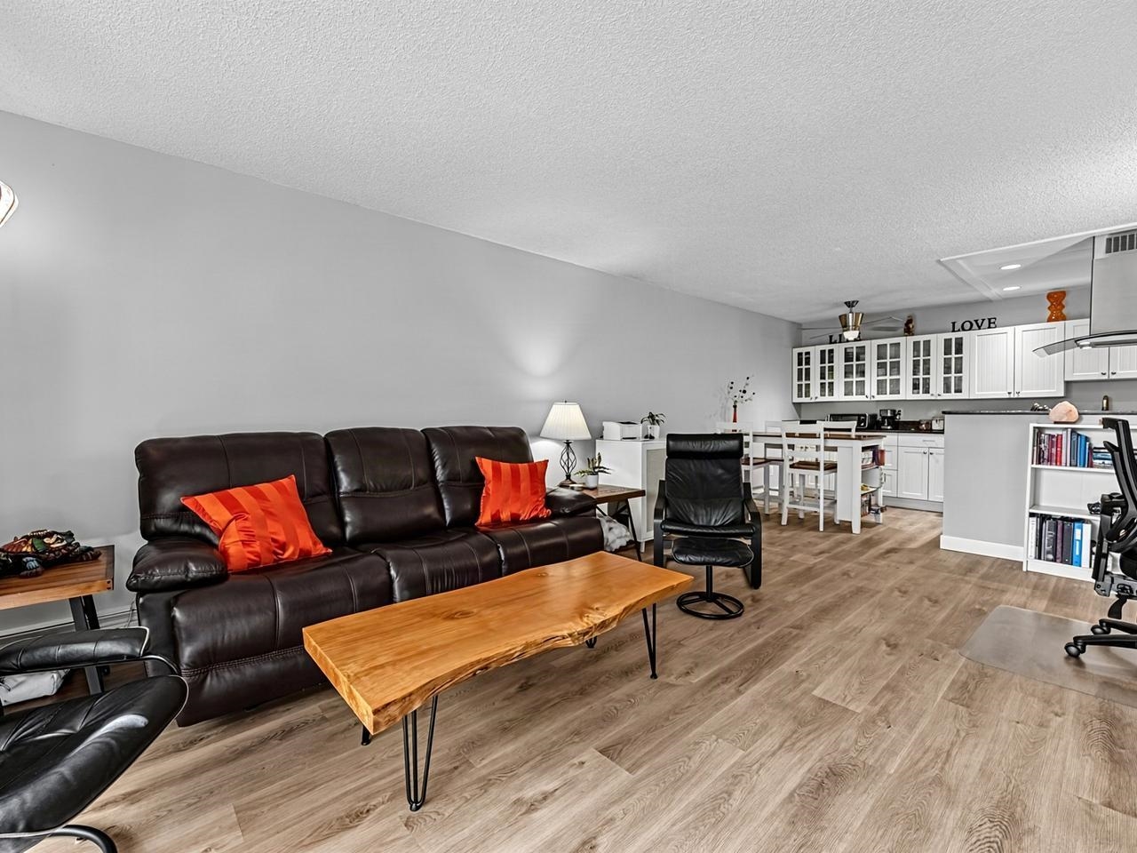 102 410 AGNES STREET, R3164493, BC,
