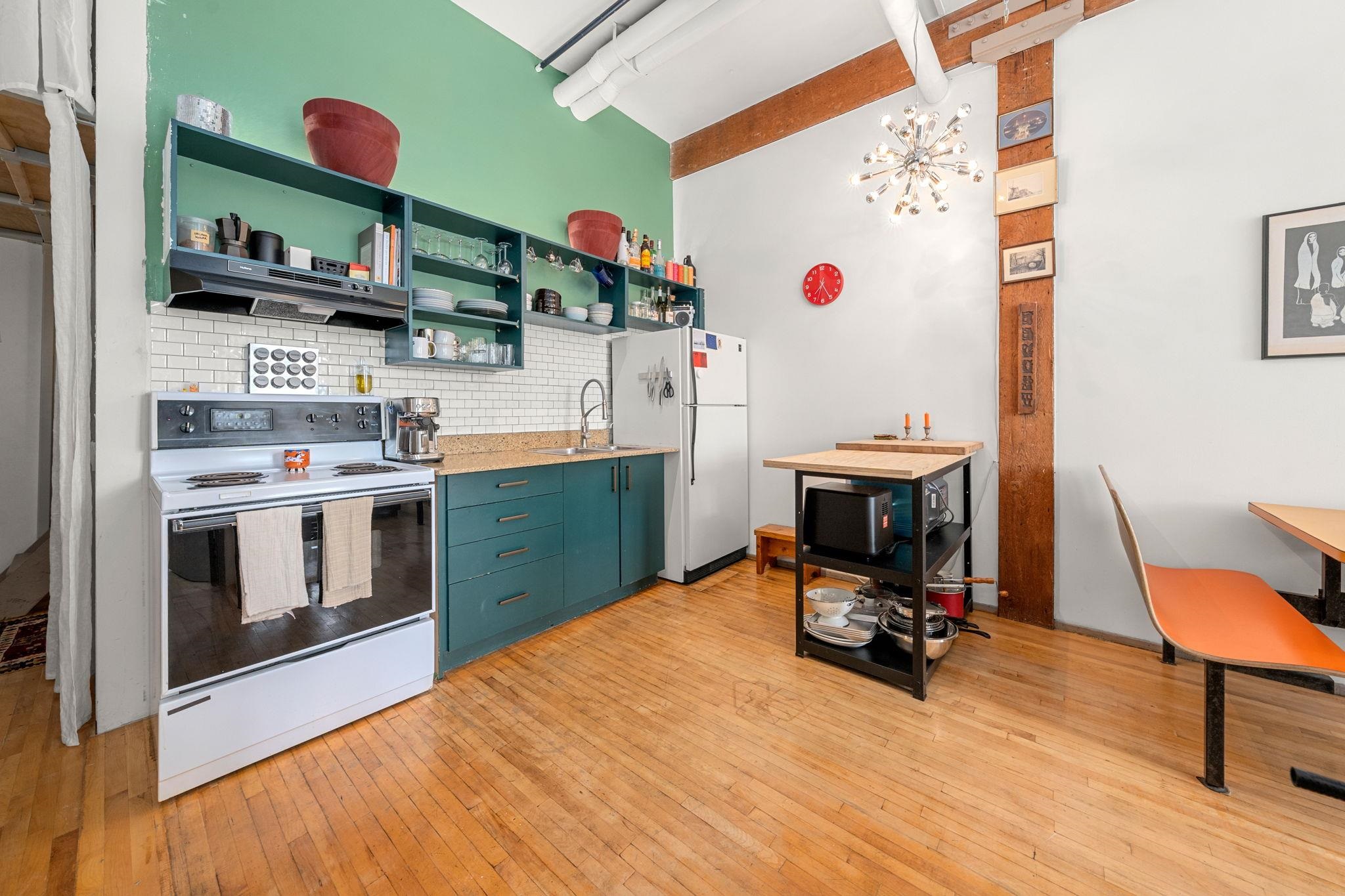 120 2556 HASTINGS STREET, R3165006, BC,
