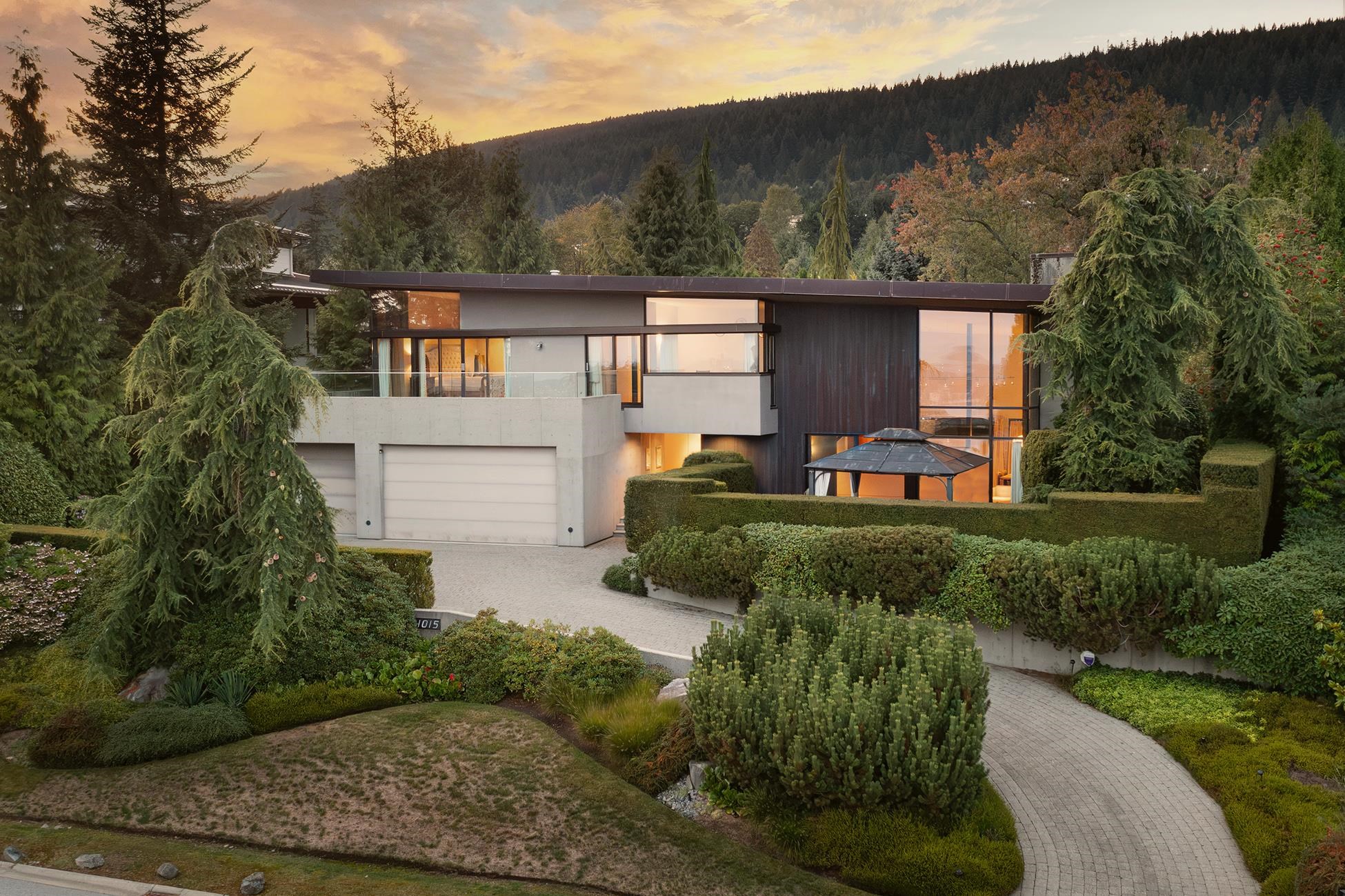 1015 EYREMOUNT DRIVE, West Vancouver BC V7S 2B4, R3165102, BC,