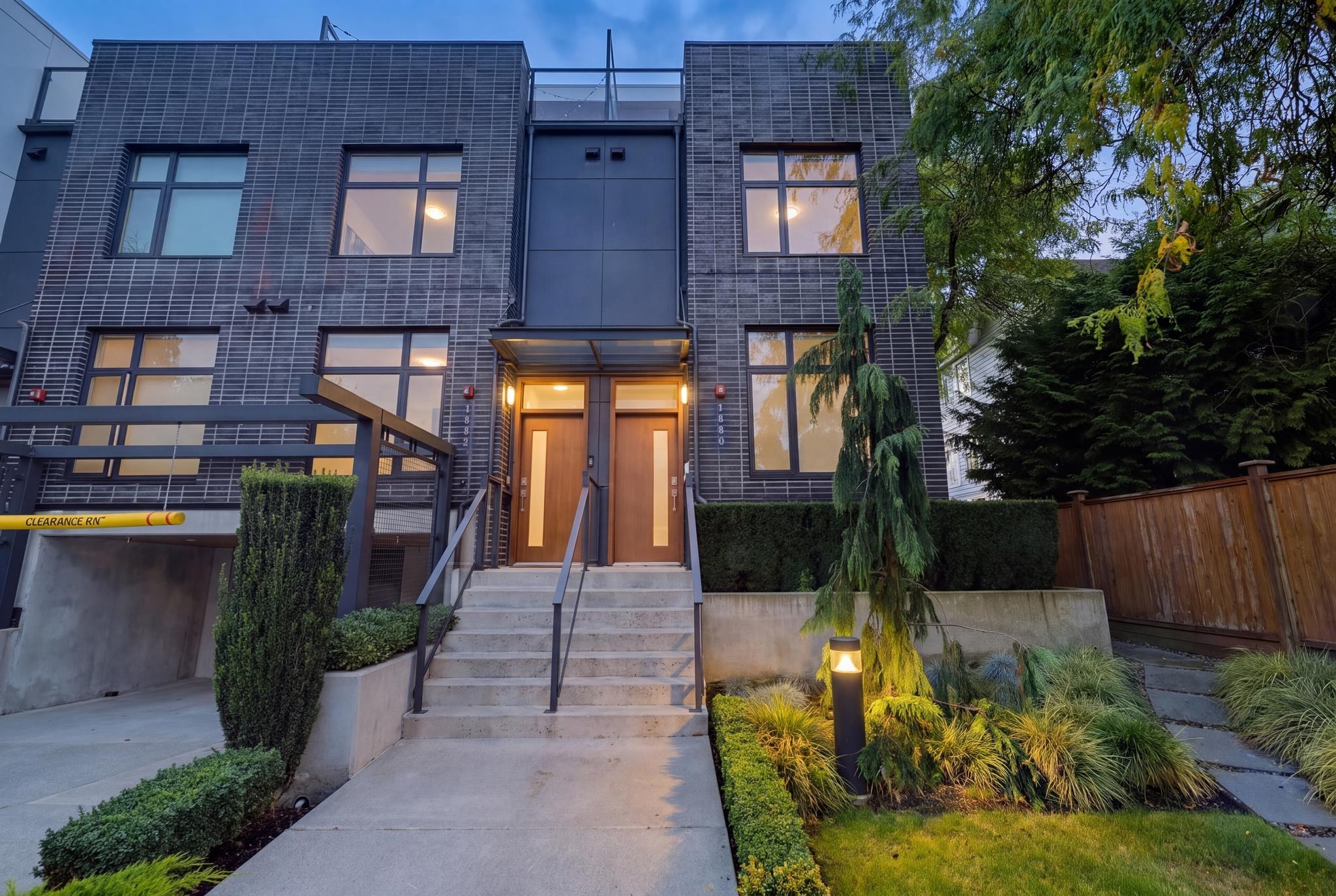 1880 E GEORGIA STREET, Vancouver BC V5L 2B6, R3165115, BC,