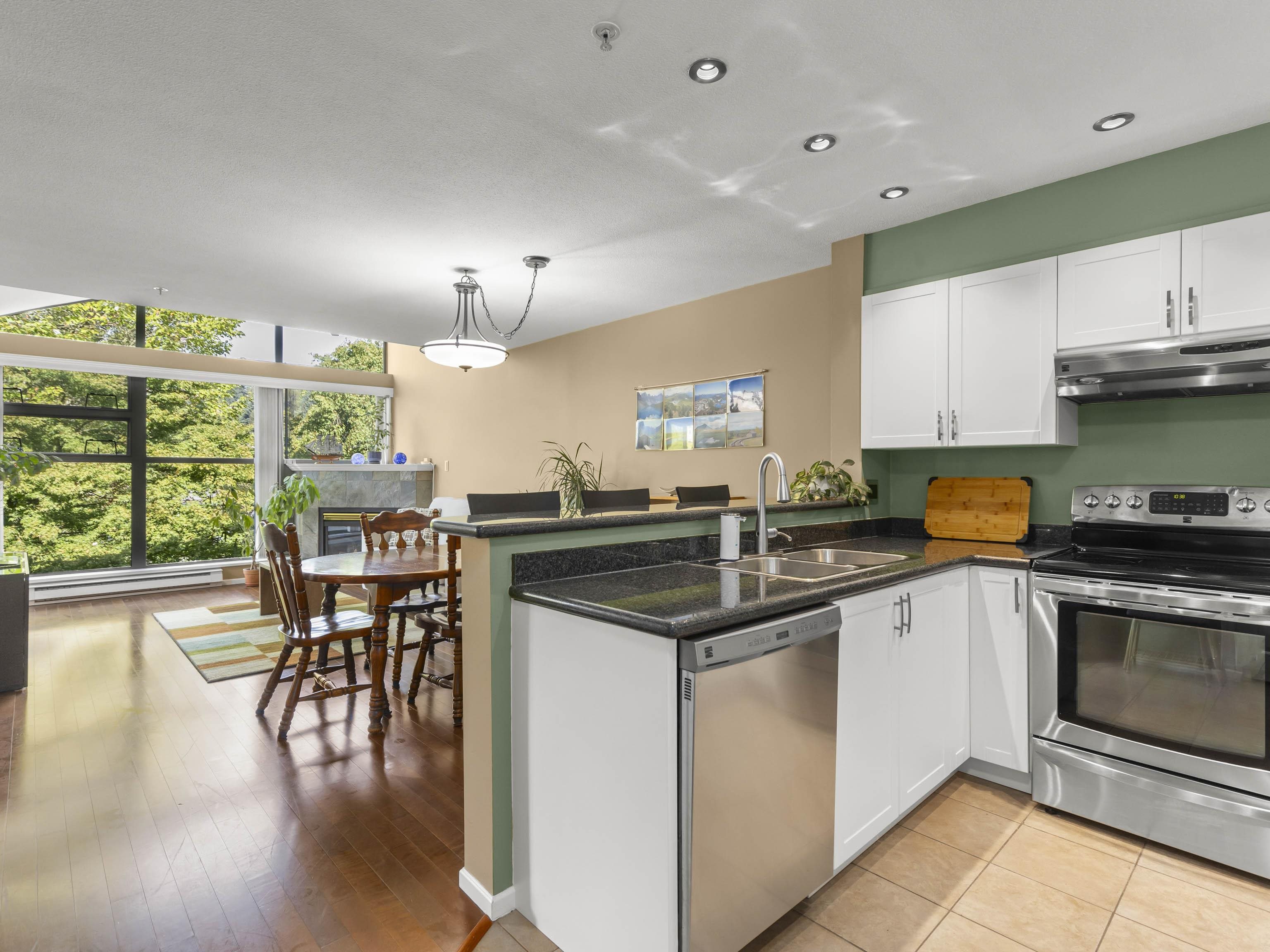 408 225 NEWPORT DRIVE, R3165136, BC,