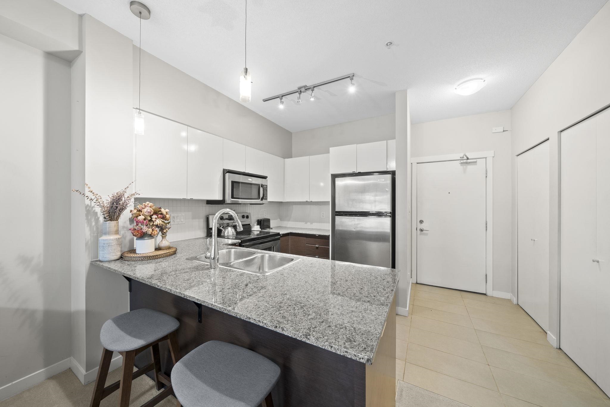 216 13733 107A AVENUE, R3165221, BC,