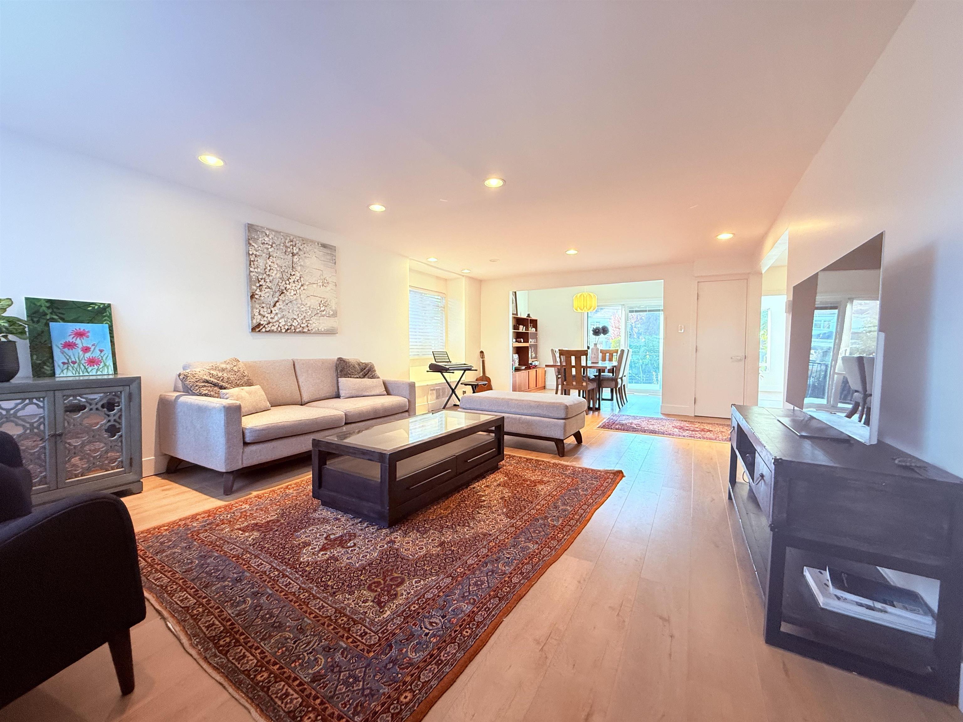 732 E 13TH STREET, North Vancouver BC V7L 2M7, R3165243, BC,