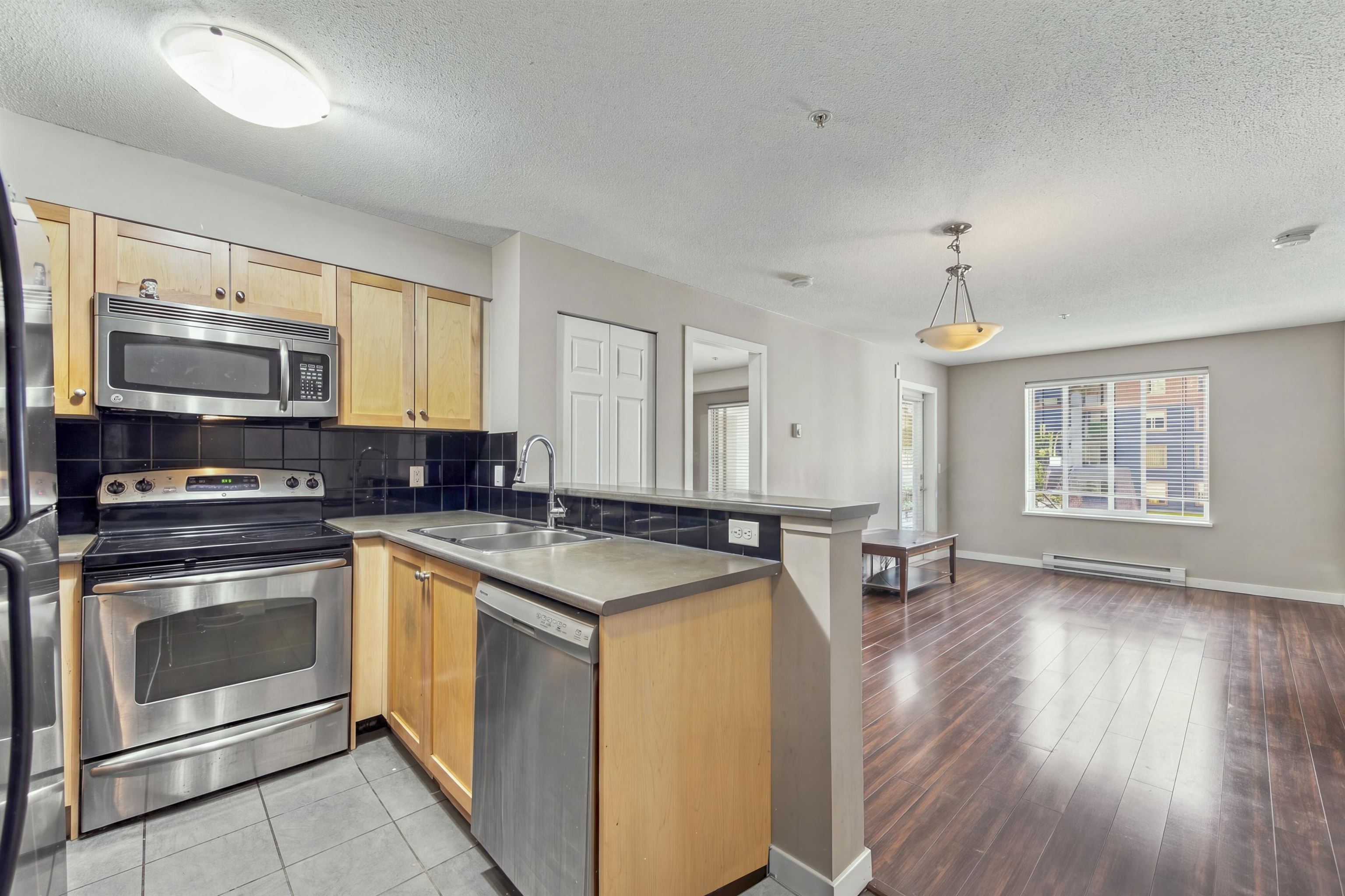 3318 240 SHERBROOKE STREET, R3165278, BC,