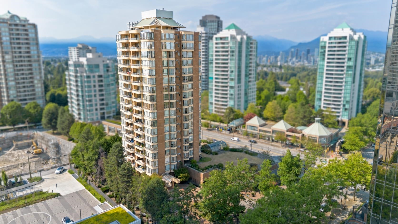 700 5967 WILSON AVENUE, R3165389, BC,