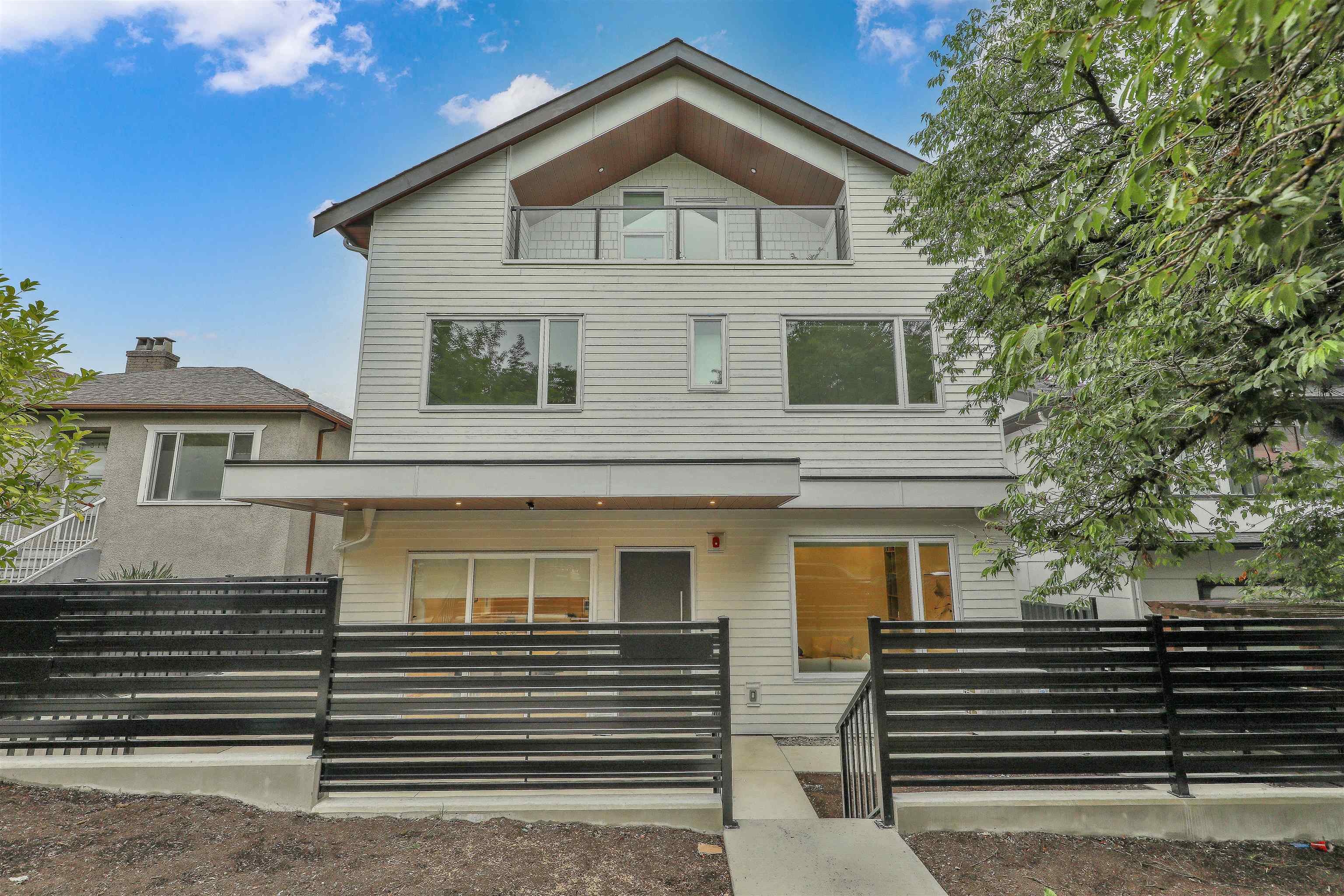 1 3185 GRAVELEY STREET, R3165400, BC,