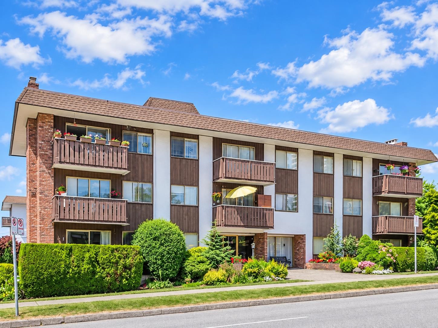 202 1345 CHESTERFIELD AVENUE, R3165487, BC,