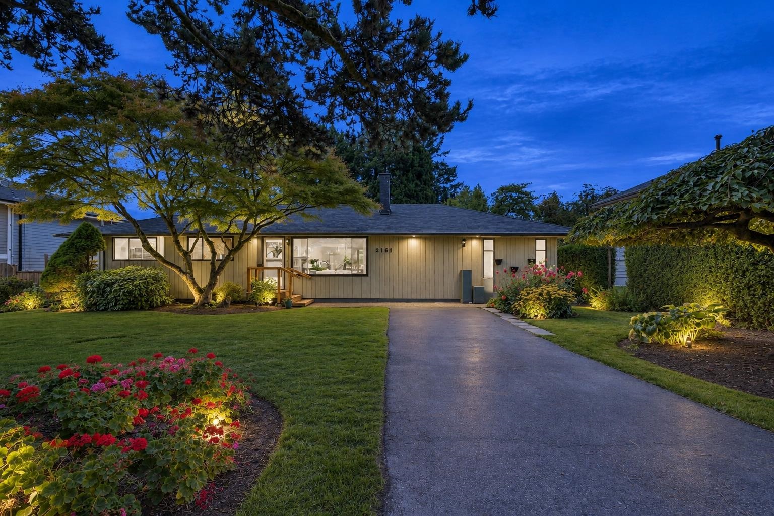 2161 FLORALYNN CRESCENT, North Vancouver BC V7J 2W3, R3165518, BC,