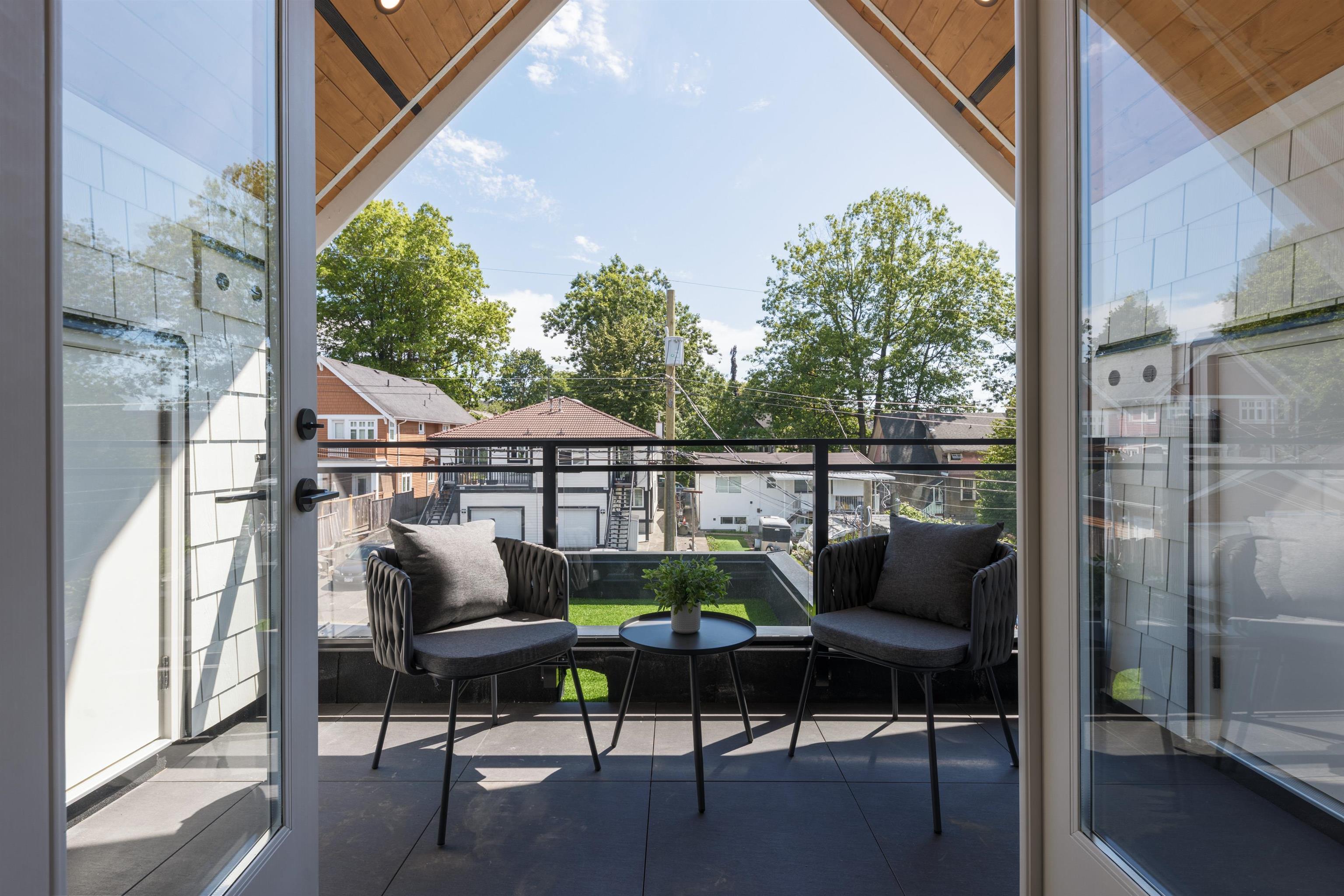 2068 E 1ST AVENUE, Vancouver BC V5N 1B5, R3165595, BC,