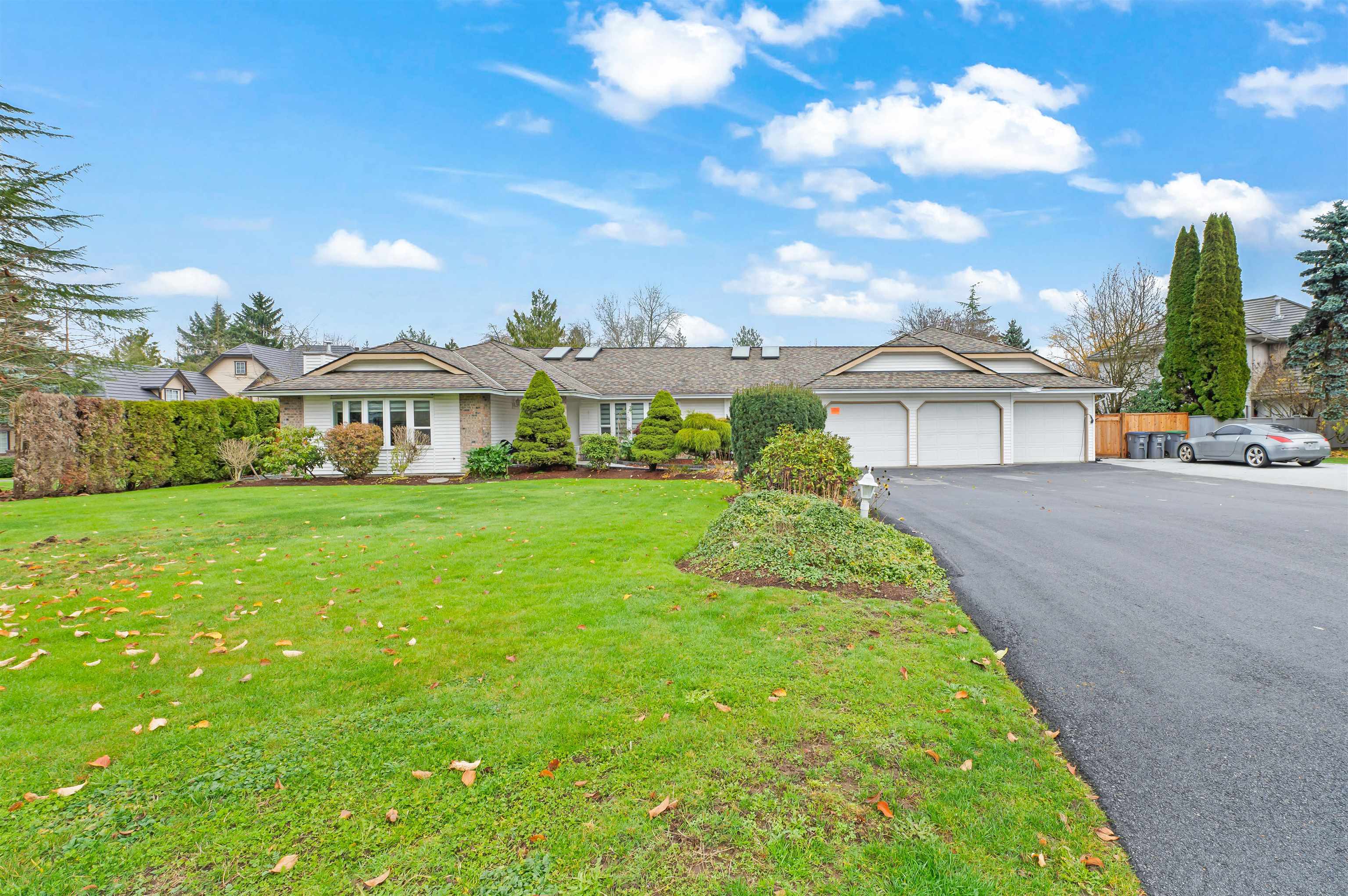 MLS® listing #R3165632 for sale located at 15435 KILLARNEY PLACE, Surrey BC V3S 7G9