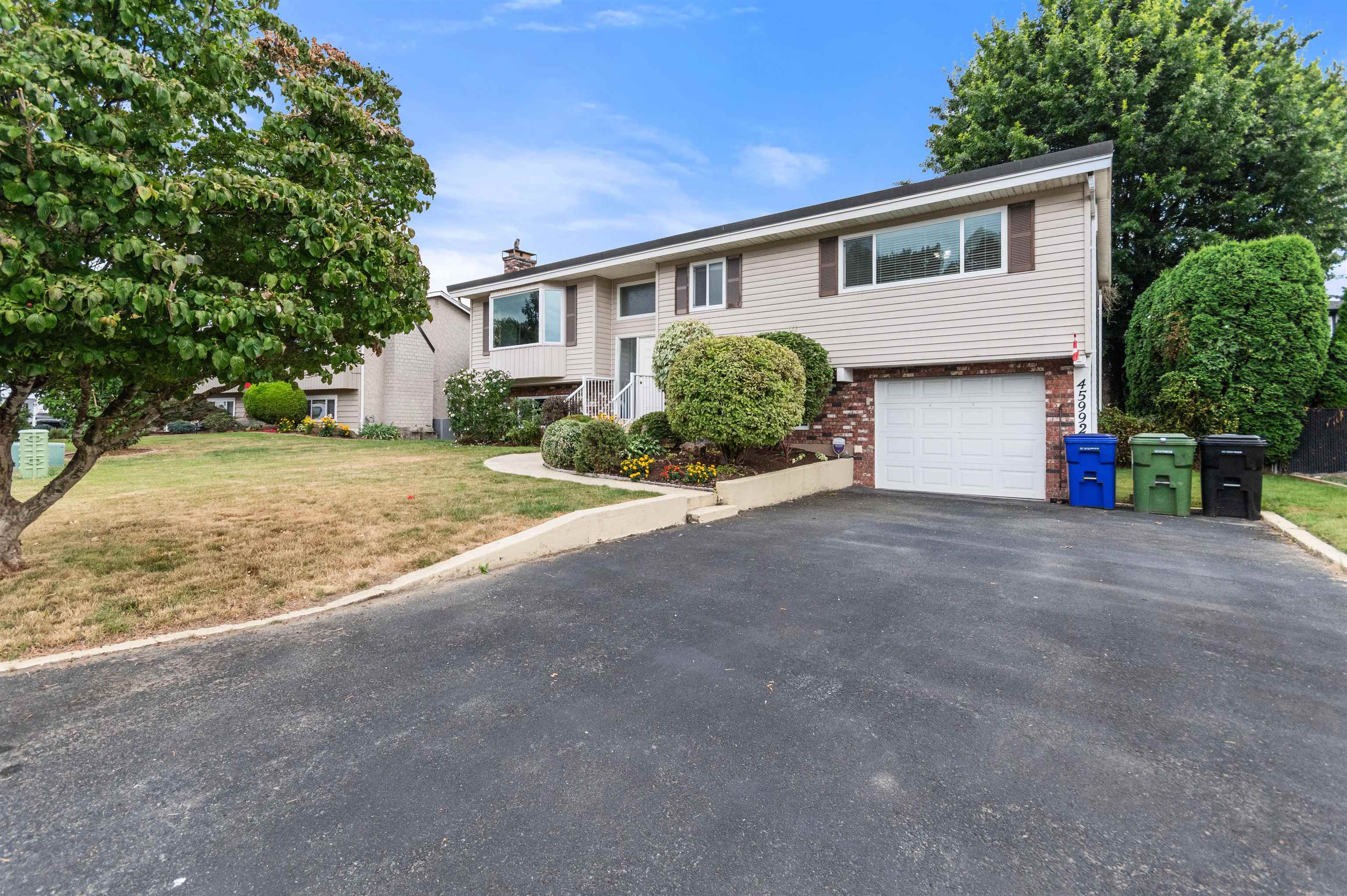 45992 SILVER AVENUE, Chilliwack BC V2R 2P9, R3165798, BC,