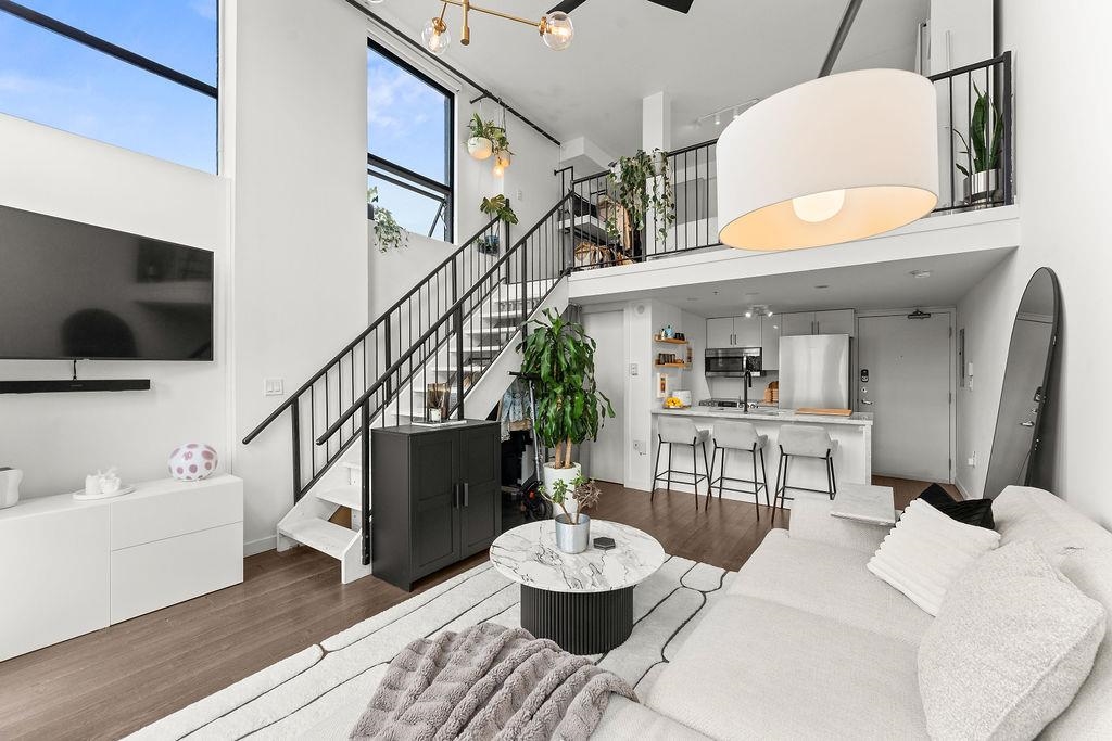 401 1 CORDOVA STREET, R3165810, BC,