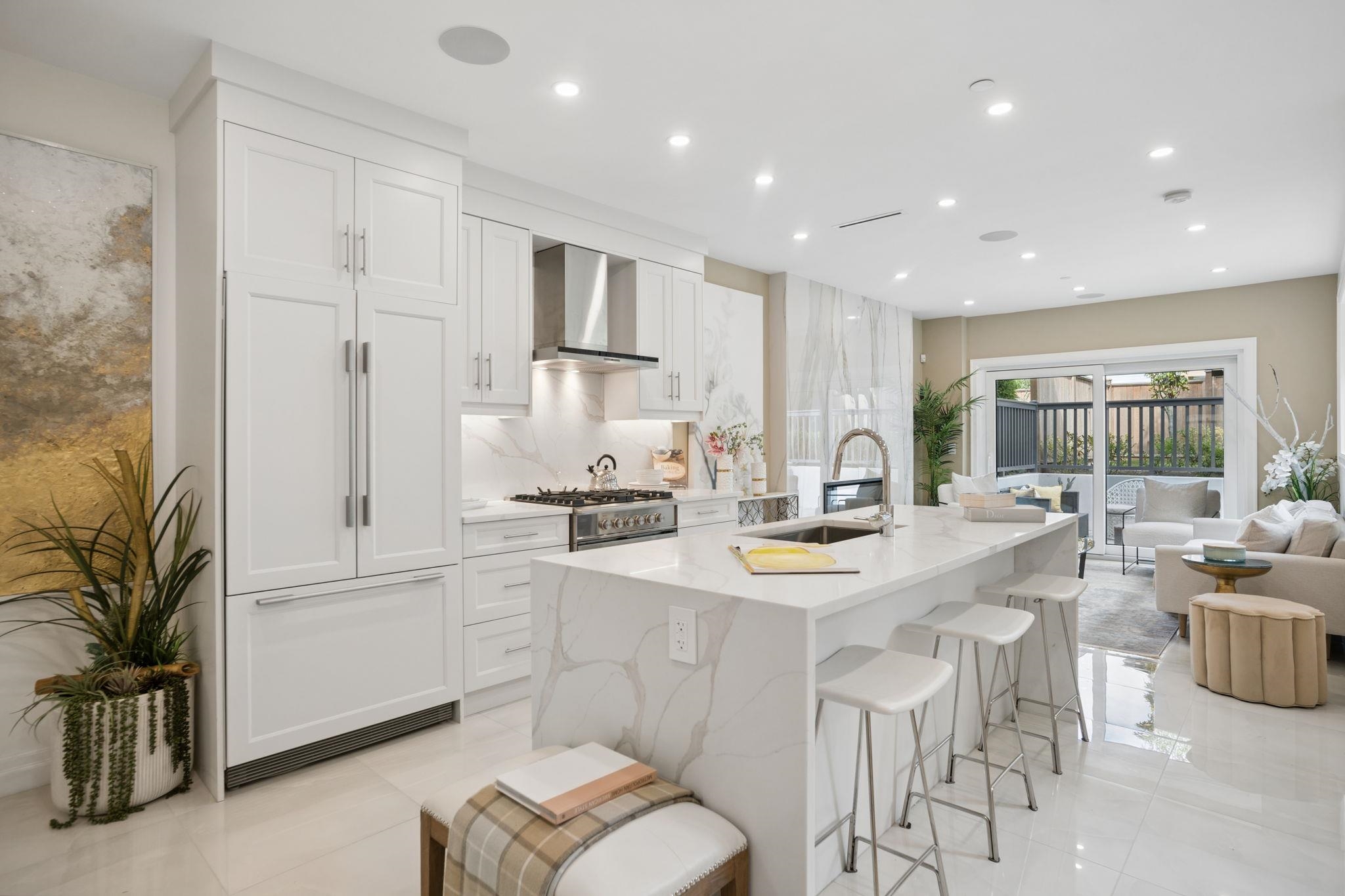 2523 W 8TH AVENUE, Vancouver BC V6K 2B3, R3165812, BC,