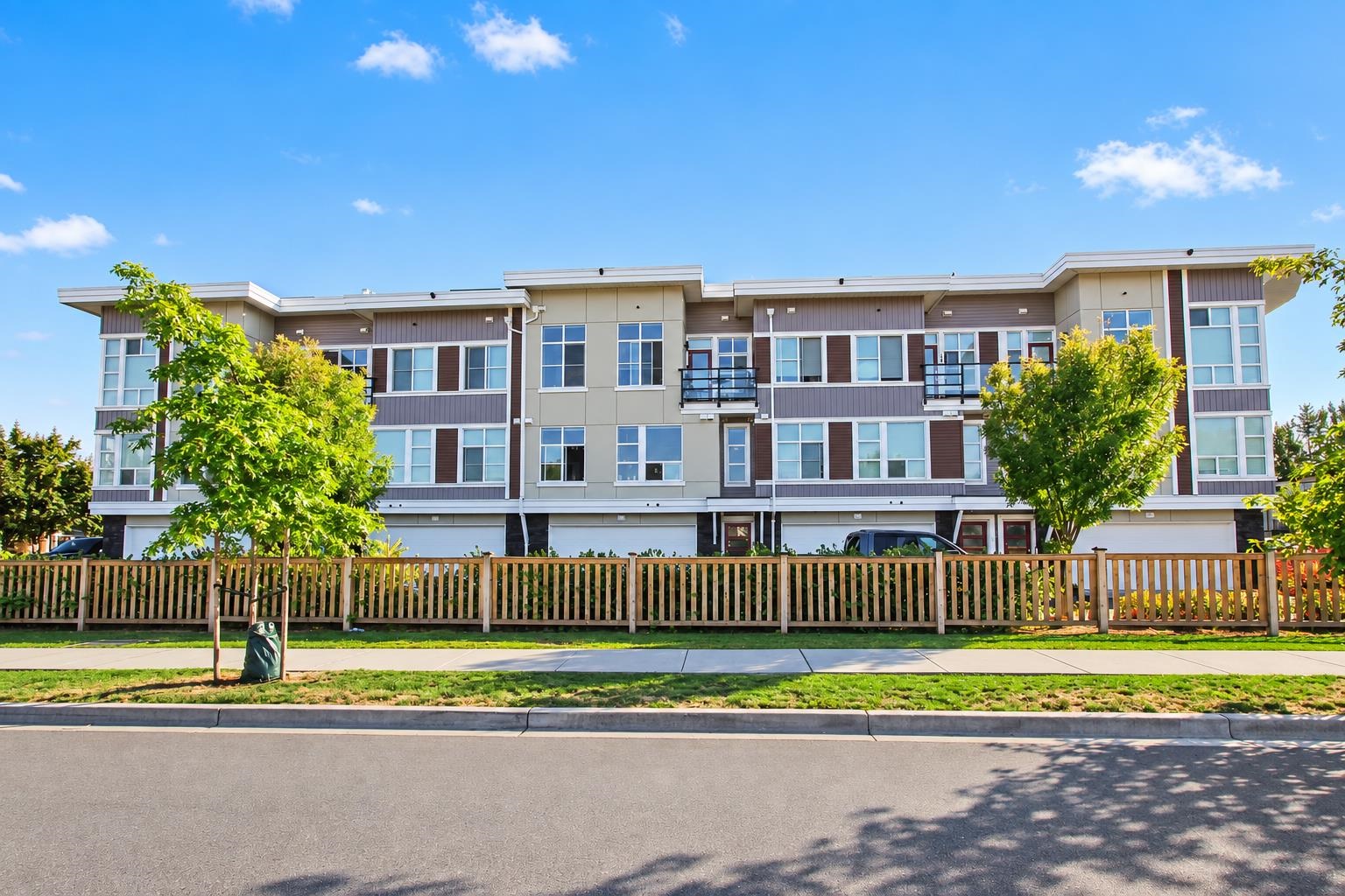 3 8466 MIDTOWN WAY, R3165950, BC,