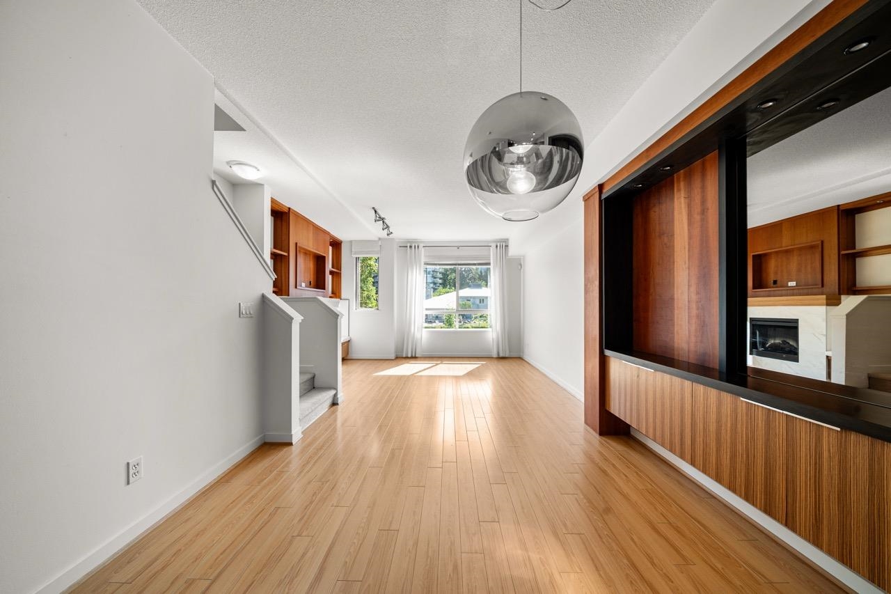 3 301 KLAHANIE DRIVE, R3165976, BC,
