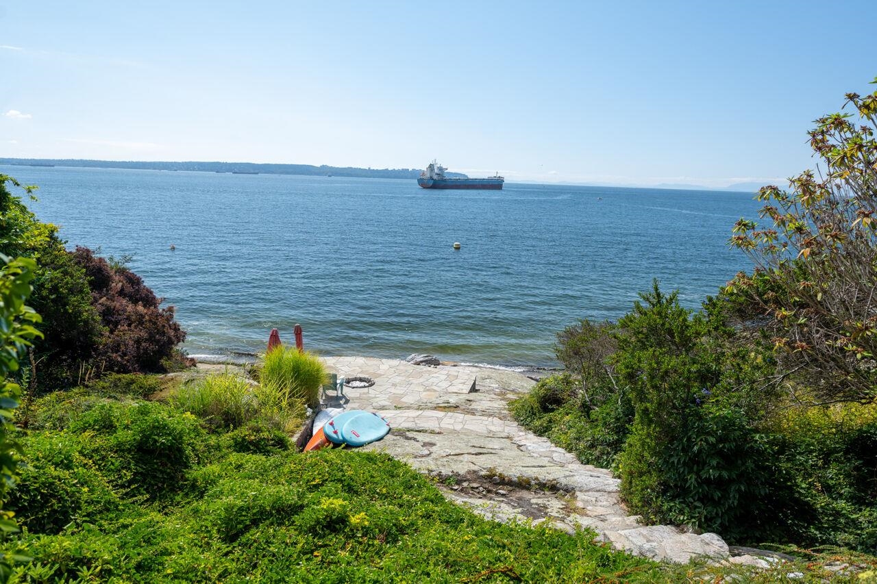 4052 MARINE DRIVE, West Vancouver BC V7V 1N6, R3166052, BC,