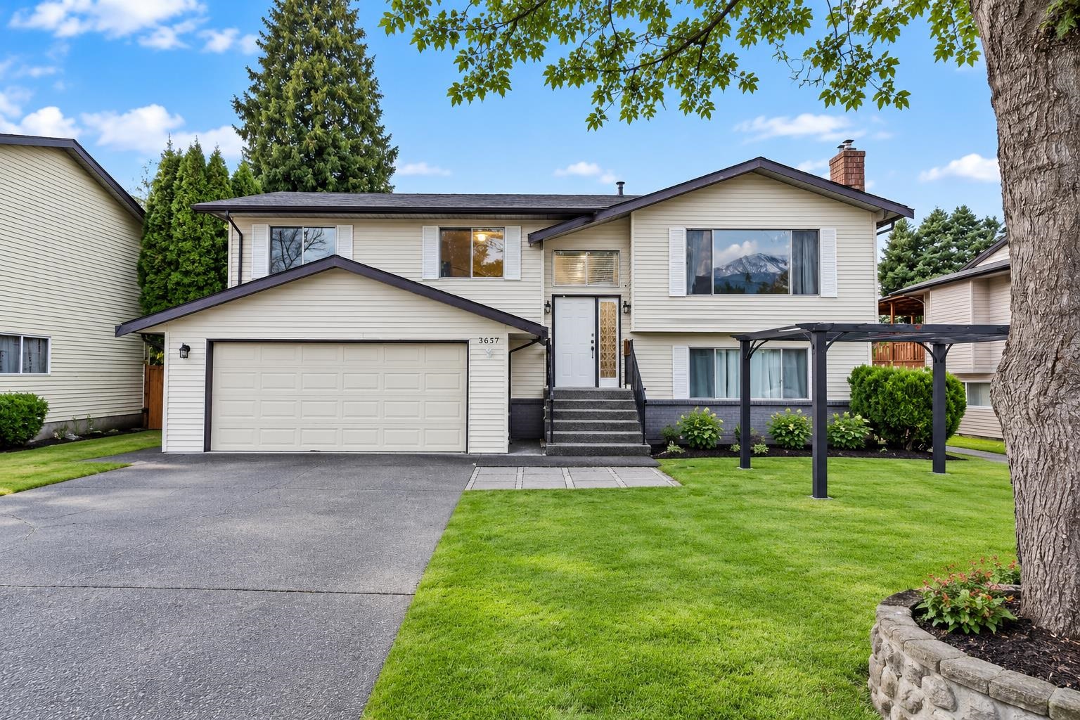 3657 PERTH STREET, Abbotsford BC V2S 7A7, R3166082, BC,