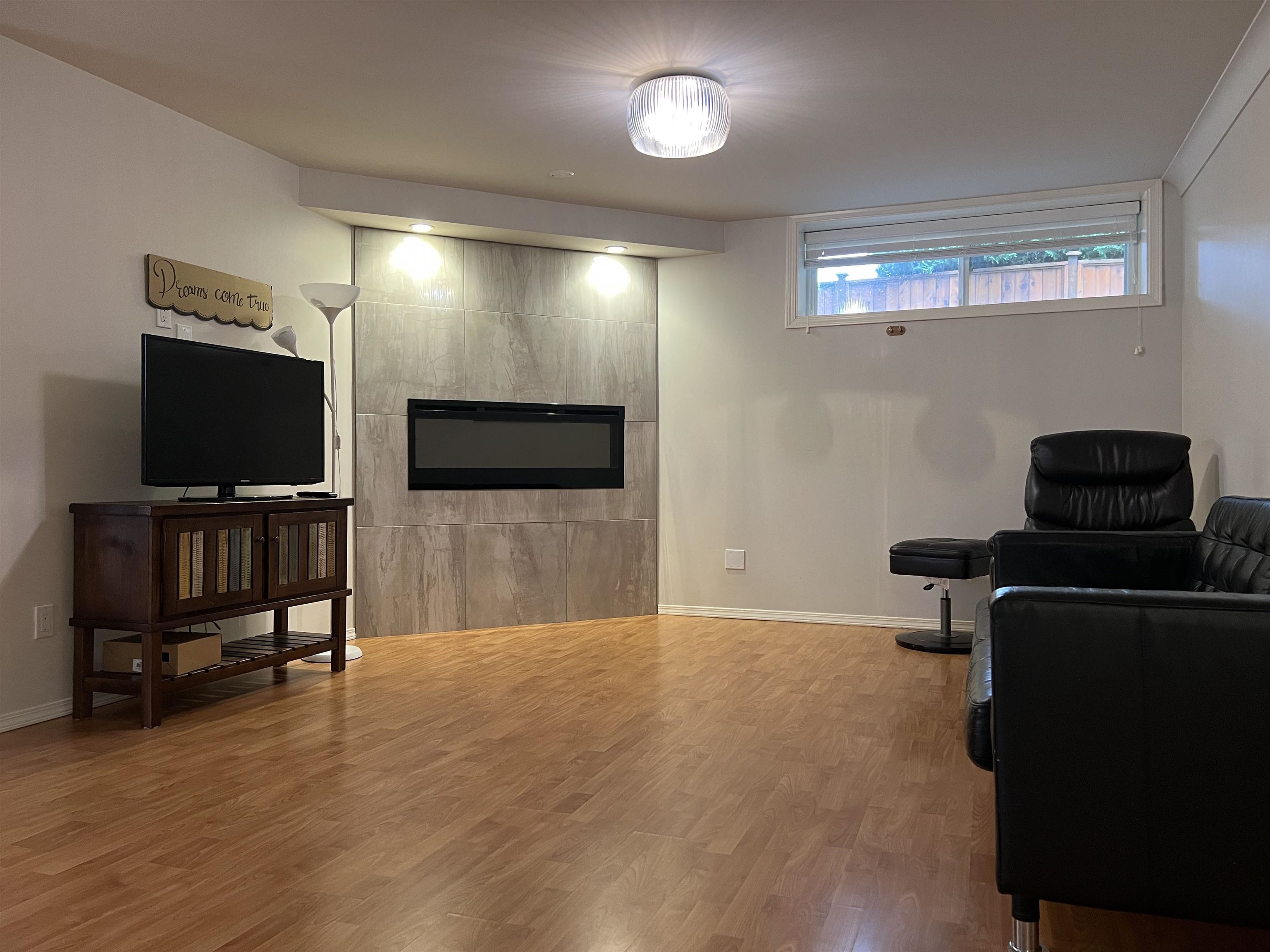 Basement 631 PORTER STREET, R3166096, BC,