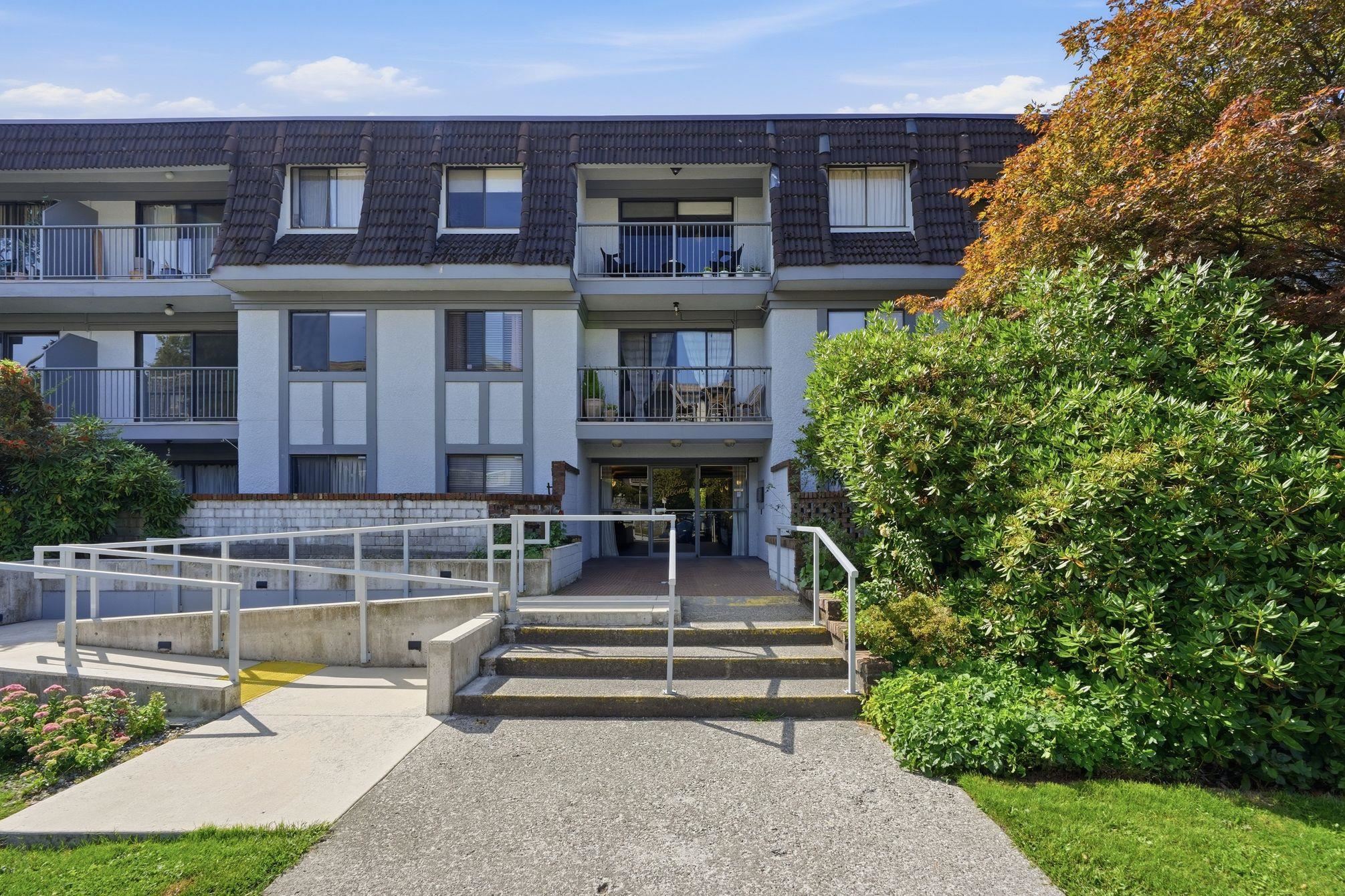 305 275 2ND STREET, R3166131, BC,