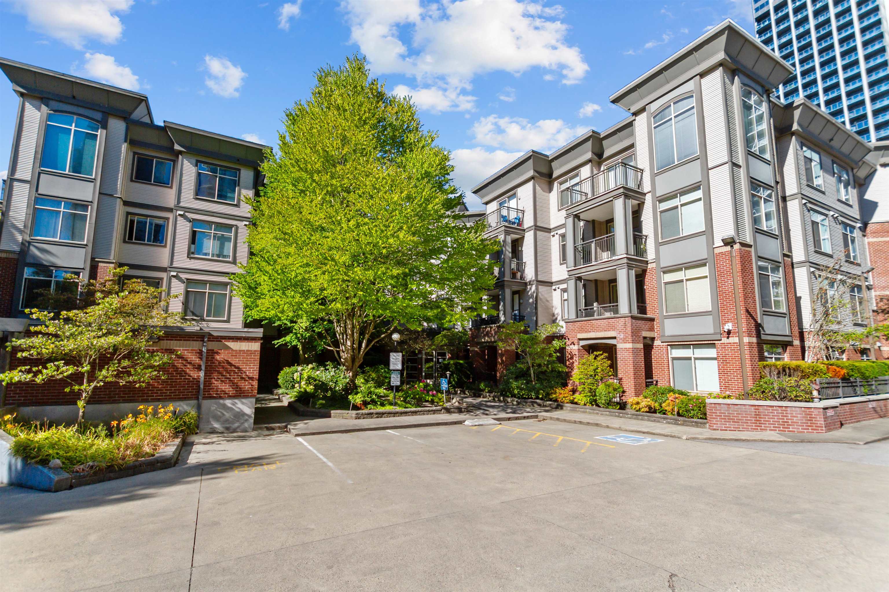 301 10499 UNIVERSITY DRIVE, R3166210, BC,