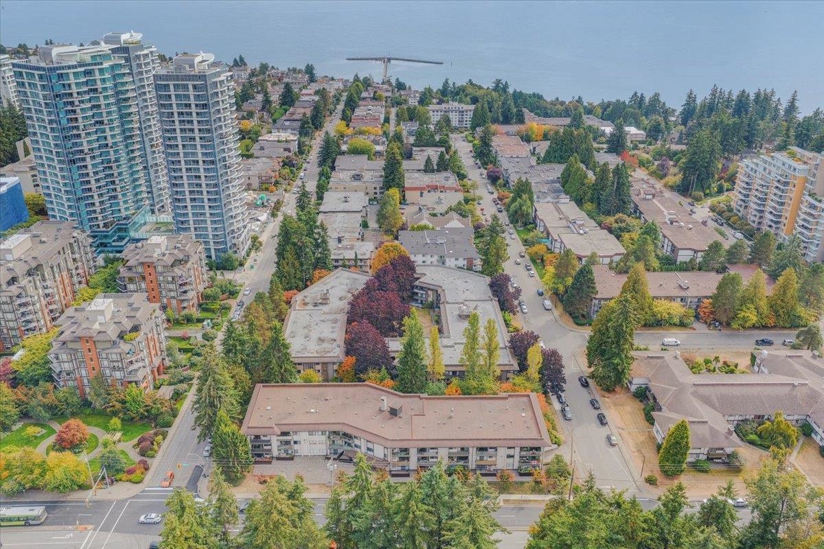110 15020 NORTH BLUFF ROAD, R3166320, BC,