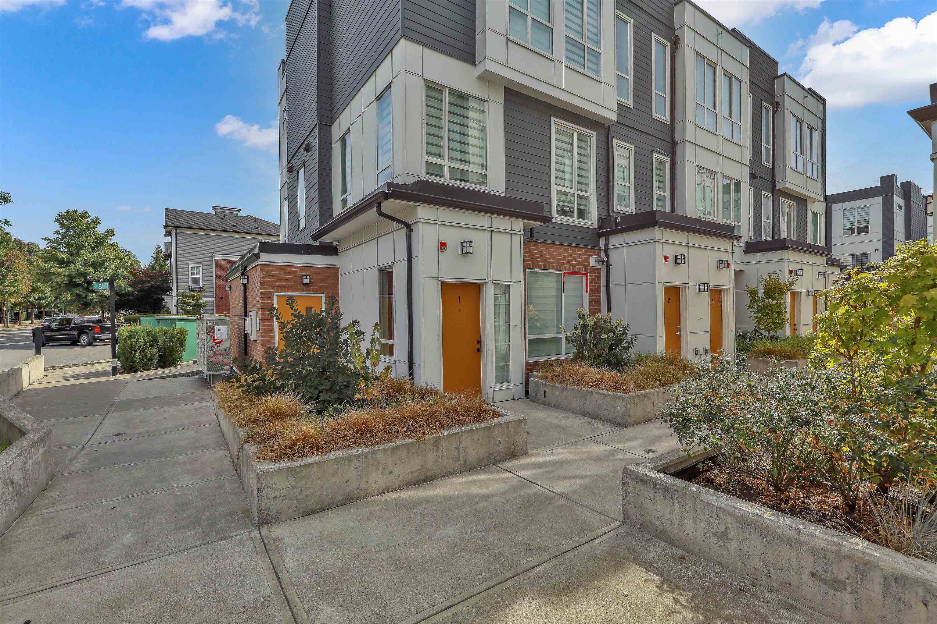 1 18850 72A AVENUE, R3166349, BC,