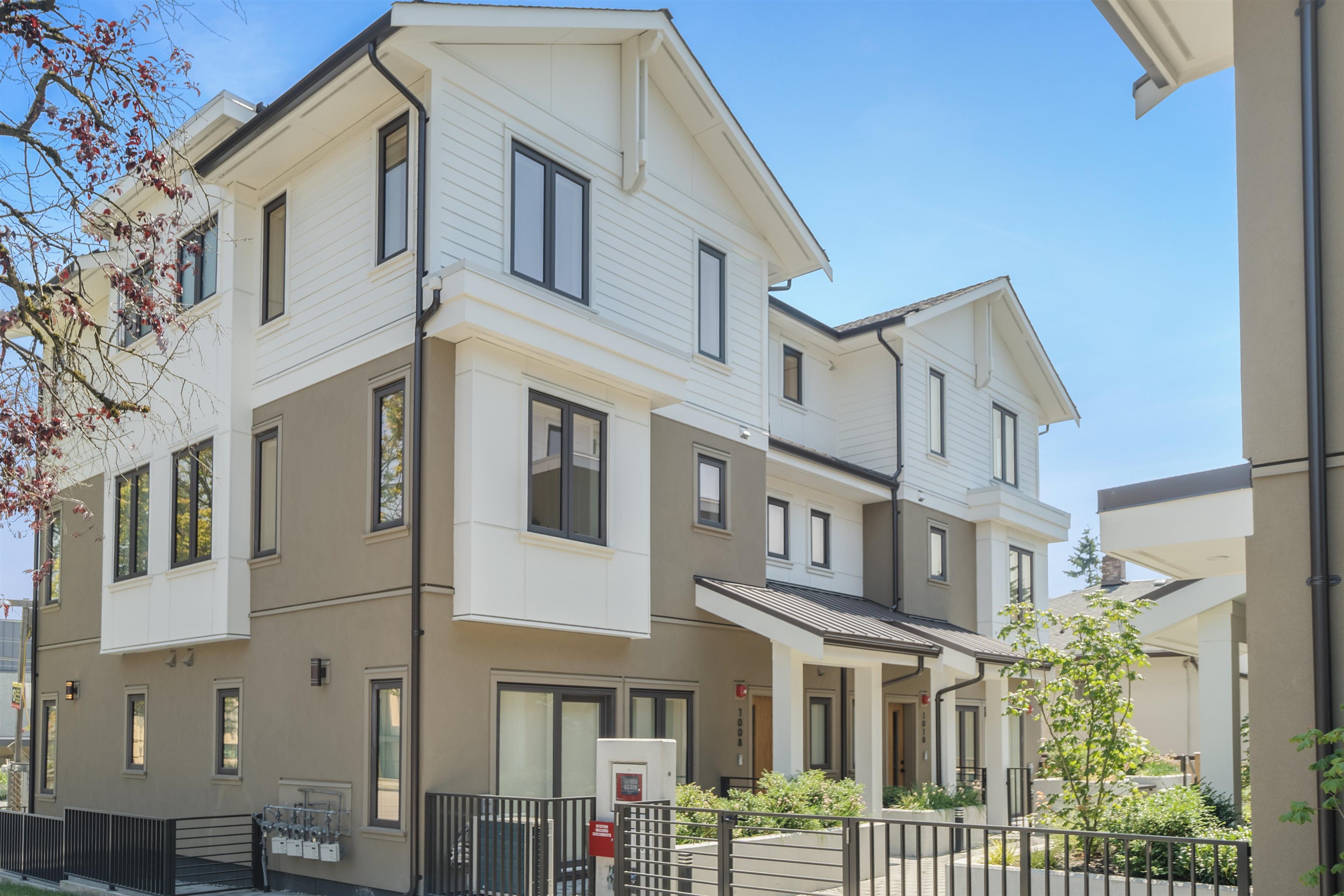 1008 W 52ND AVENUE, Vancouver BC V6P 1H5, R3166481, BC,