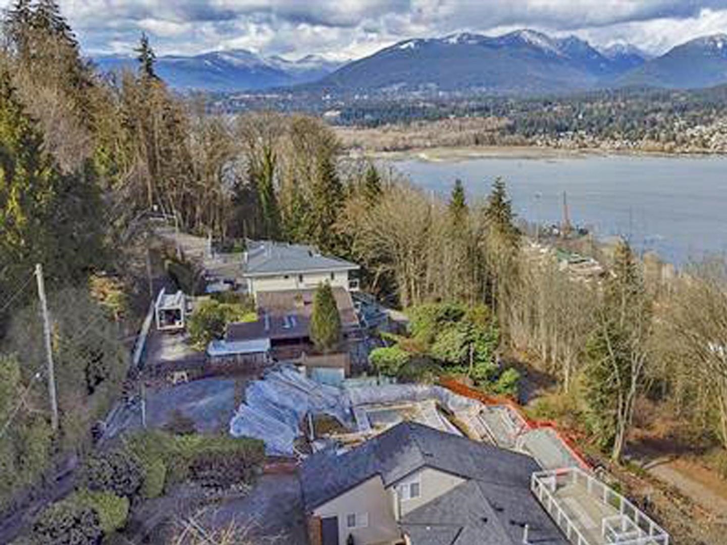 5645 HIGHFIELD DRIVE, Burnaby BC V5B 1E4, R3166611, BC,