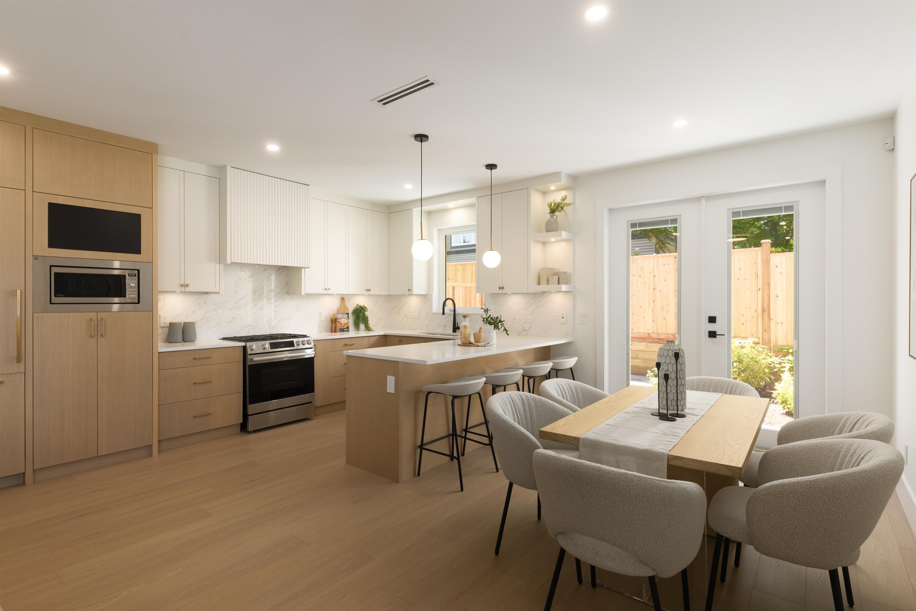 4 6525 DUFFERIN AVENUE, R3166764, BC,