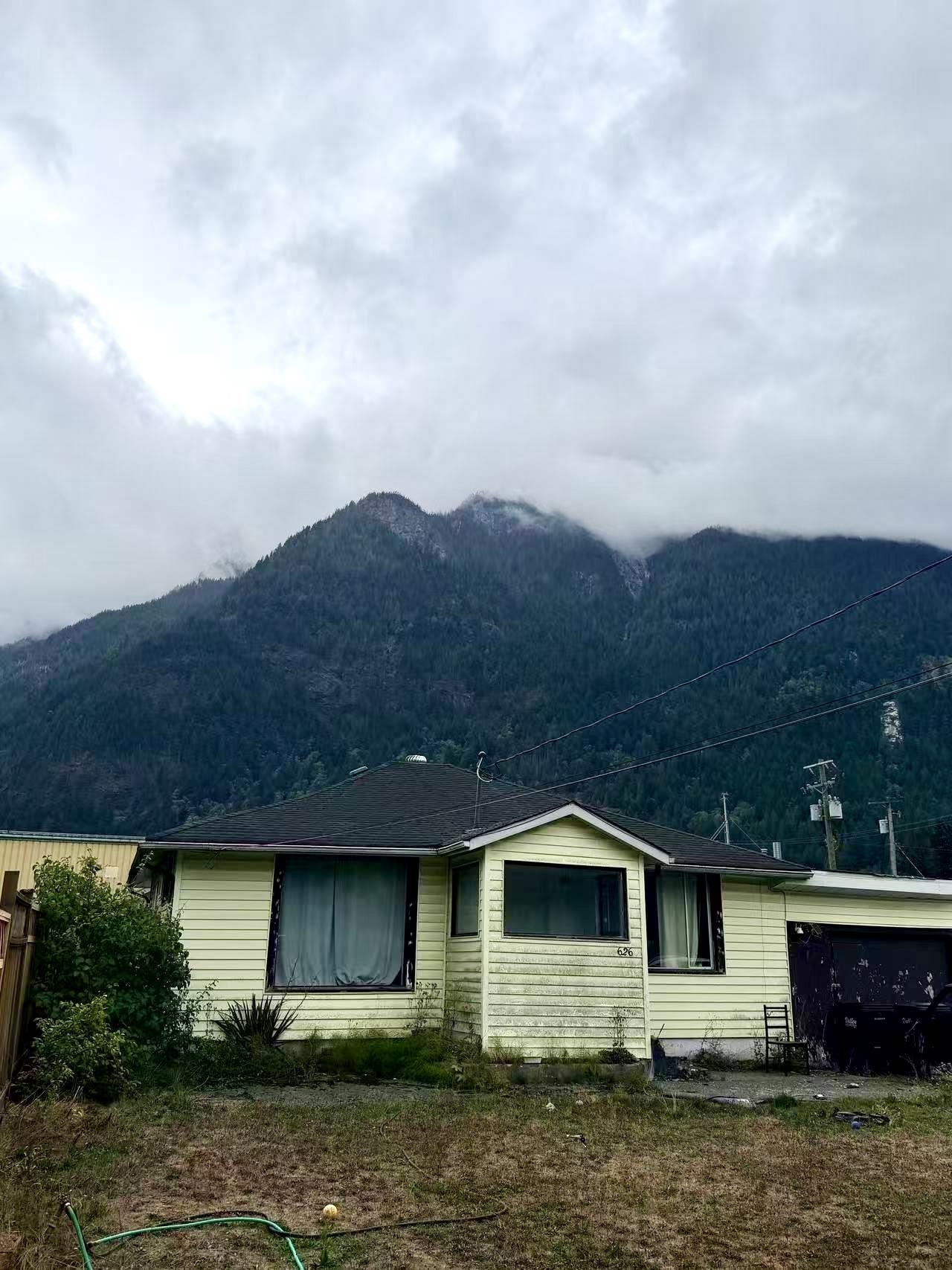626 HUDSON BAY STREET, Hope BC V0X 1L4, R3166843, BC,