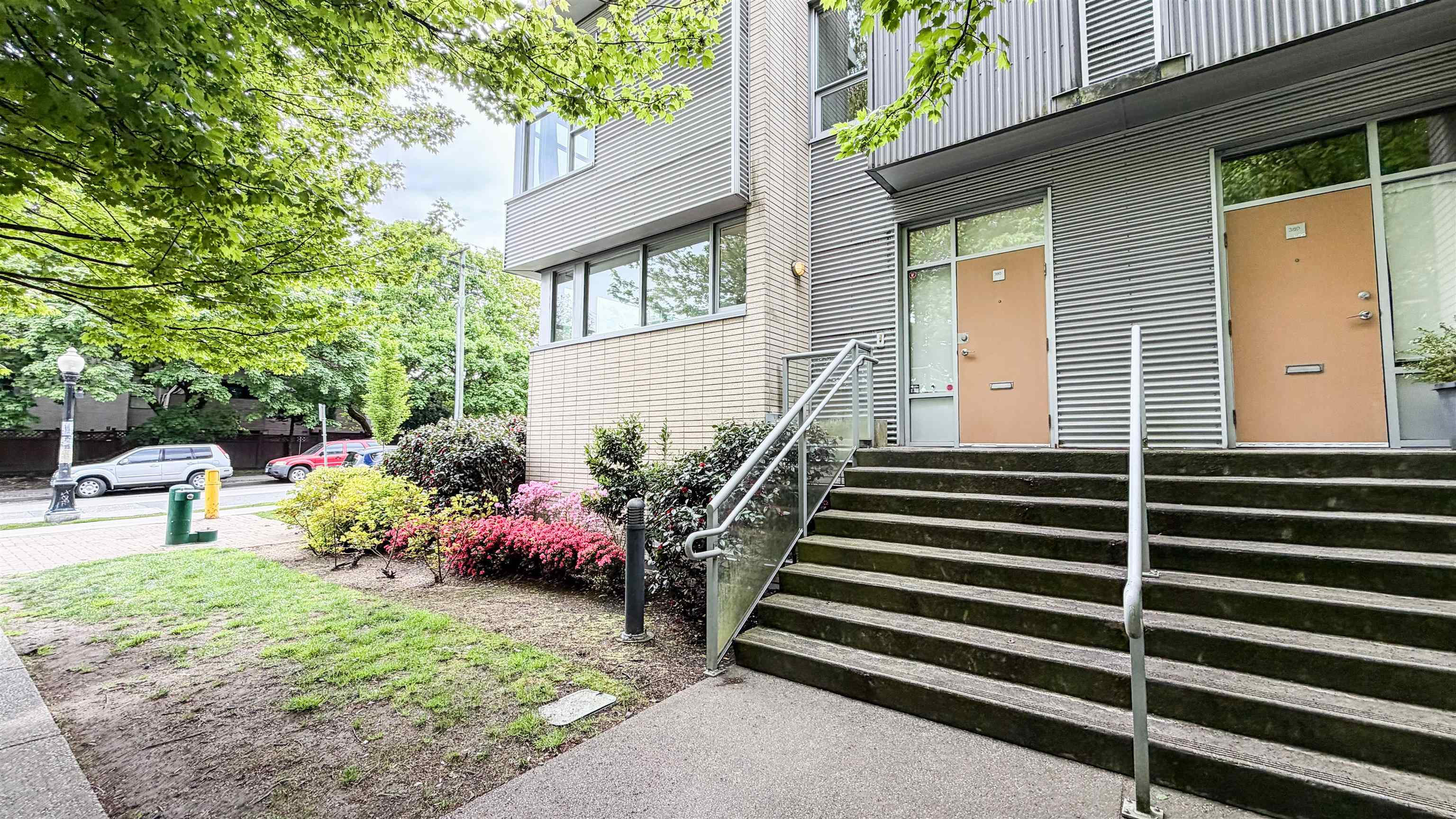 390 E 11TH AVENUE, Vancouver BC V5T 4V9, R3166881, BC,