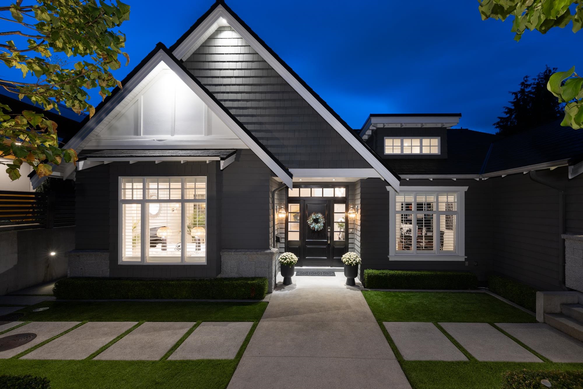 977 MELBOURNE AVENUE, North Vancouver BC V7R 1P1, R3166885, BC,