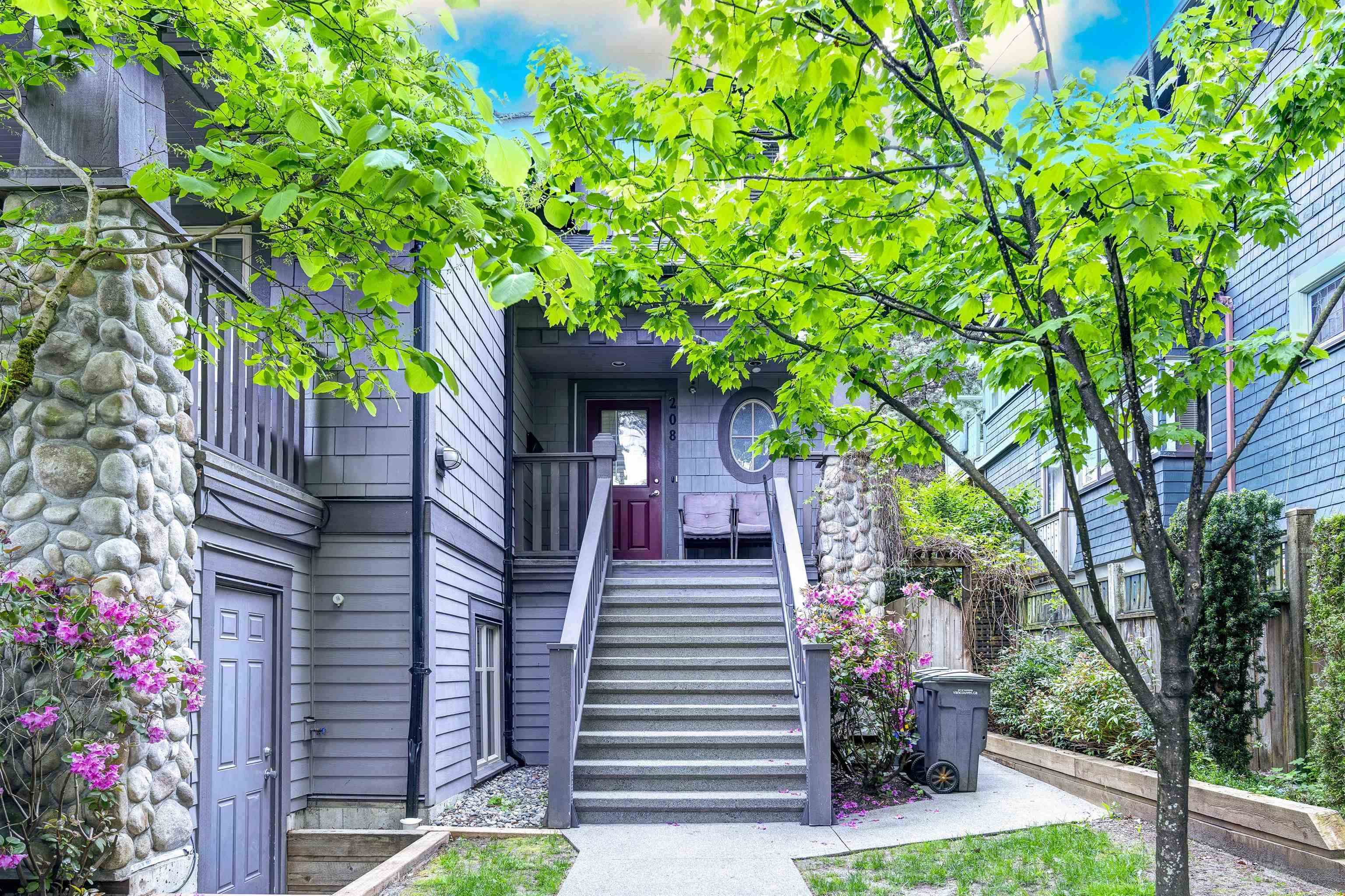 208 W 13TH AVENUE, Vancouver BC V5Y 1V9, R3166900, BC,