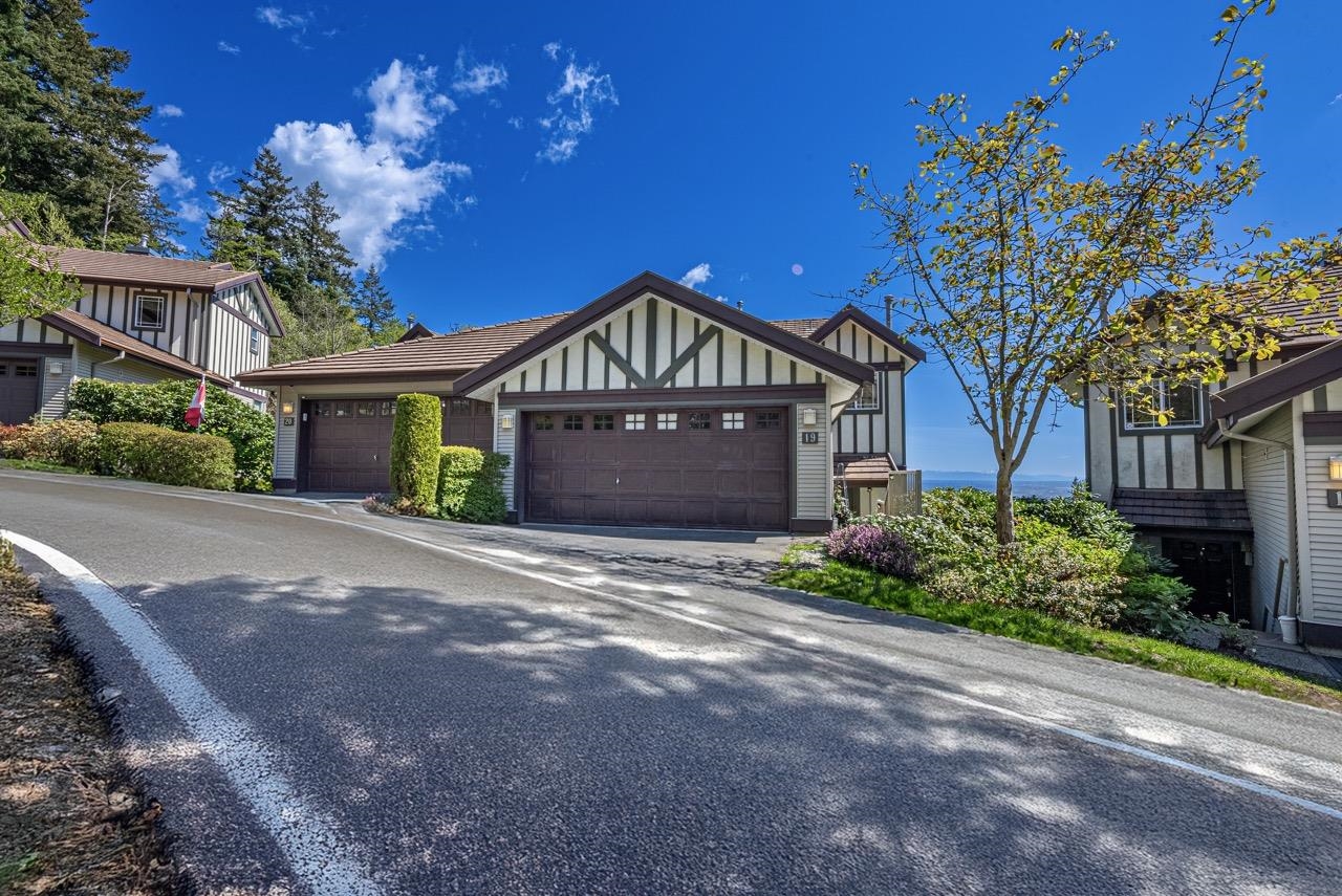 19 1486 JOHNSON STREET, R3166905, BC,