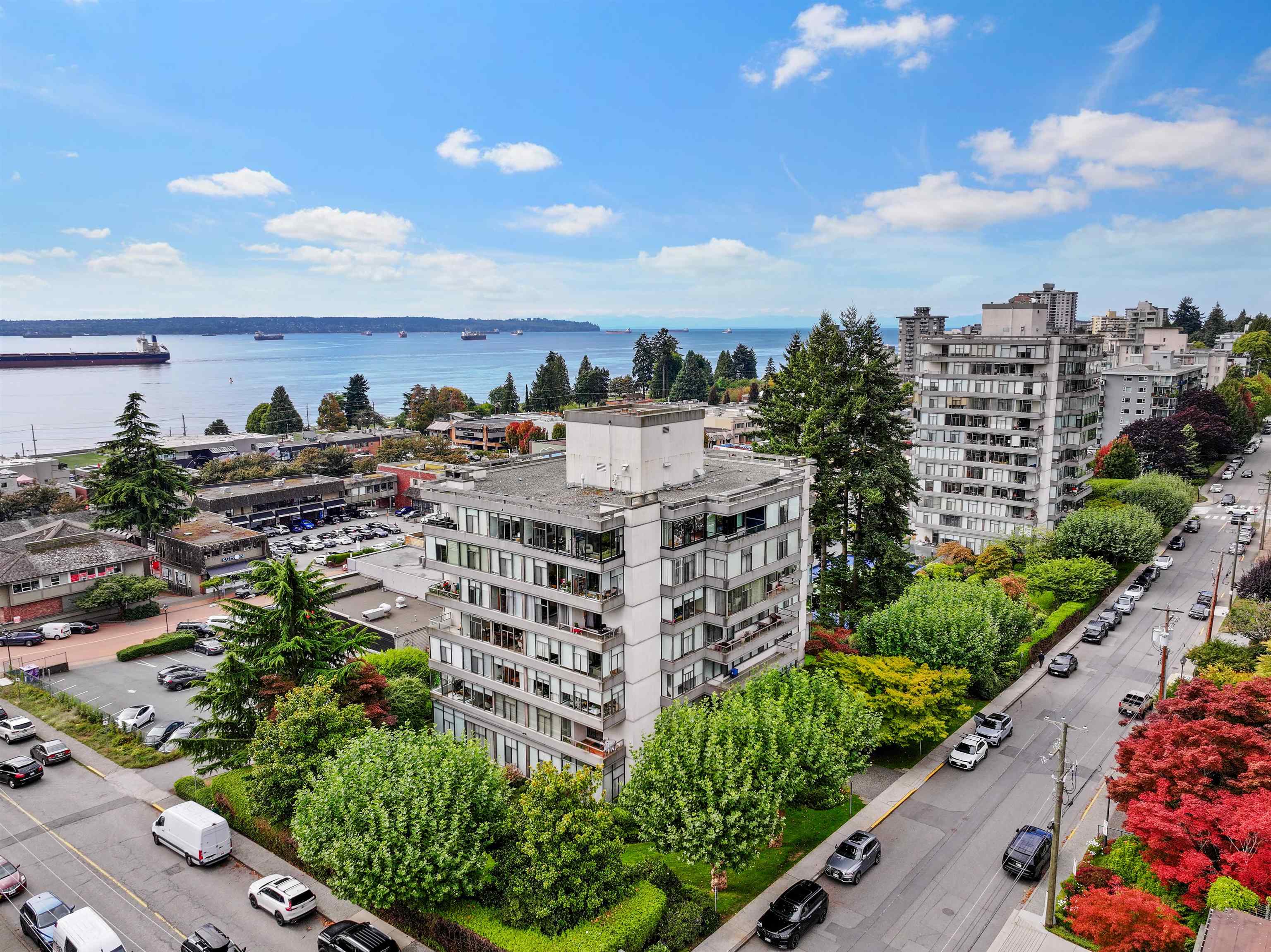 114 1420 DUCHESS AVENUE, R3166972, BC,
