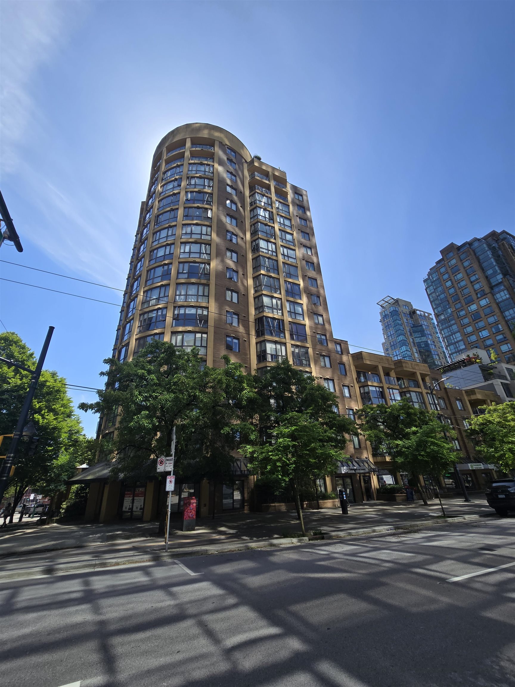903 488 HELMCKEN STREET, R3167245, BC,