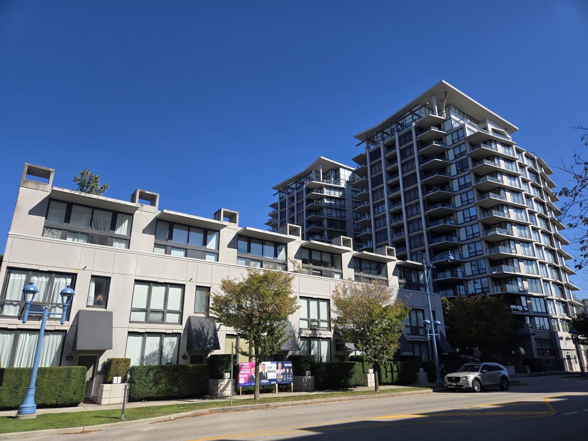 1 7911 ACKROYD ROAD, R3167434, BC,