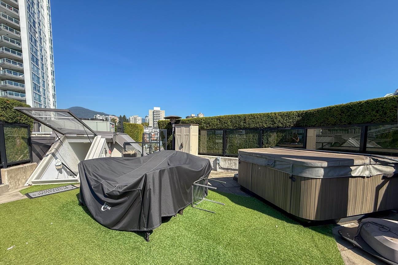 503 105 2ND STREET, R3167500, BC,