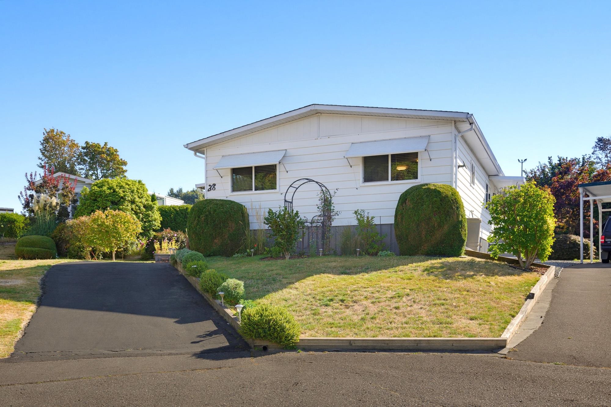 28 2035 MARTENS STREET, R3167516, BC,