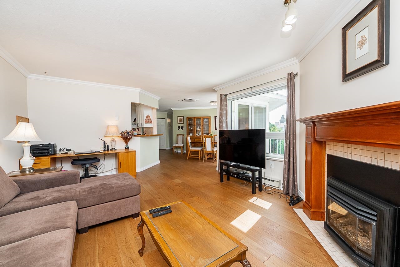 26 2475 EMERSON STREET, R3167531, BC,