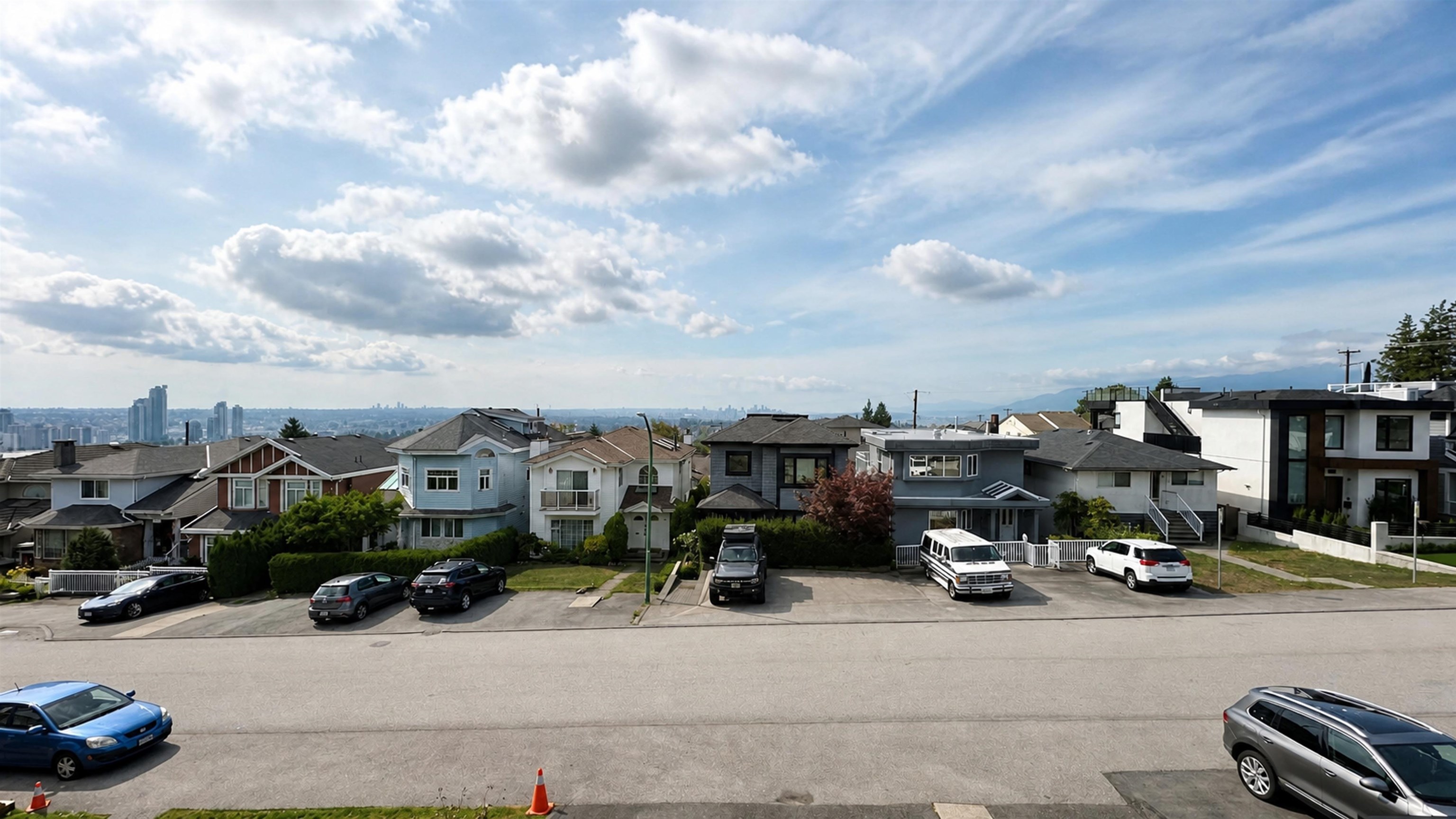 26 RANELAGH AVENUE, Burnaby BC V5B 3N3, R3167561, BC,