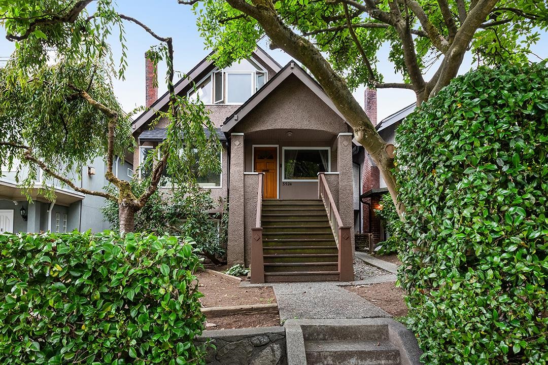 3524 W 16TH AVENUE, Vancouver BC V6R 3C1, R3167586, BC,