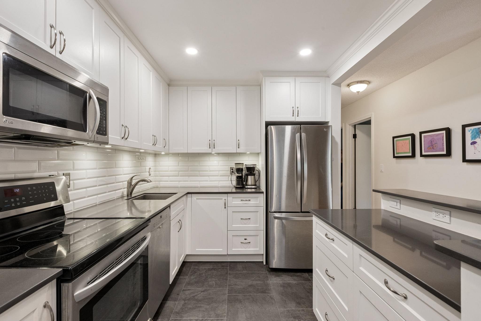 209 310 3RD STREET, R3167784, BC,
