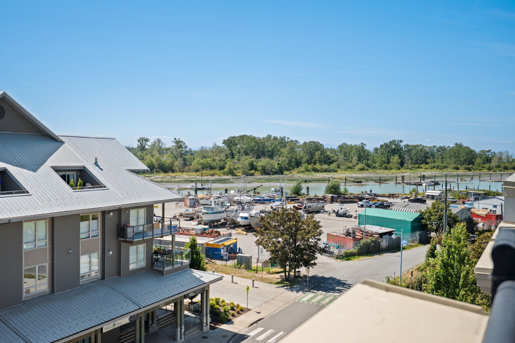 303 6077 LONDON ROAD, R3167799, BC,