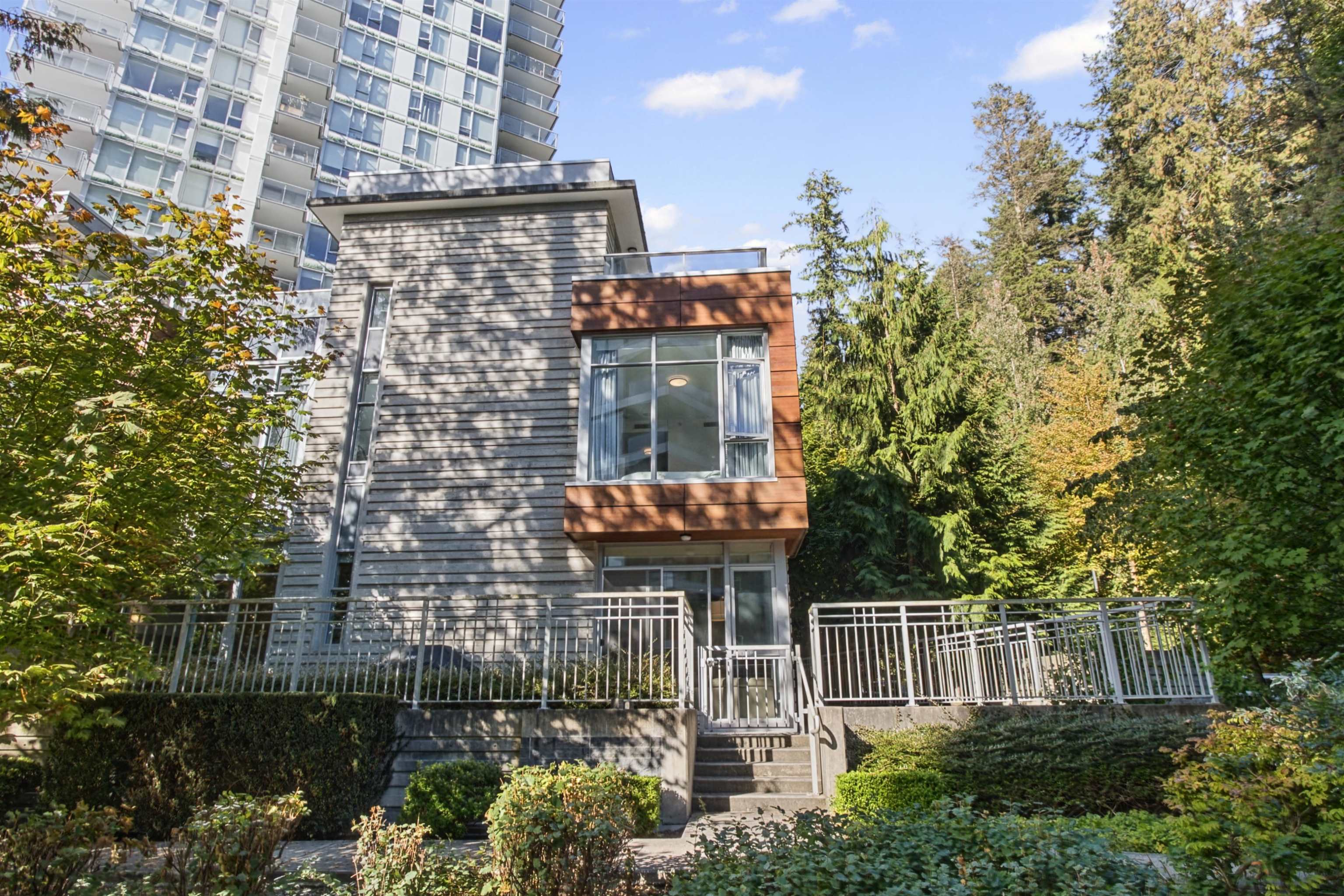 TH1 3355 BINNING ROAD, R3167829, BC,