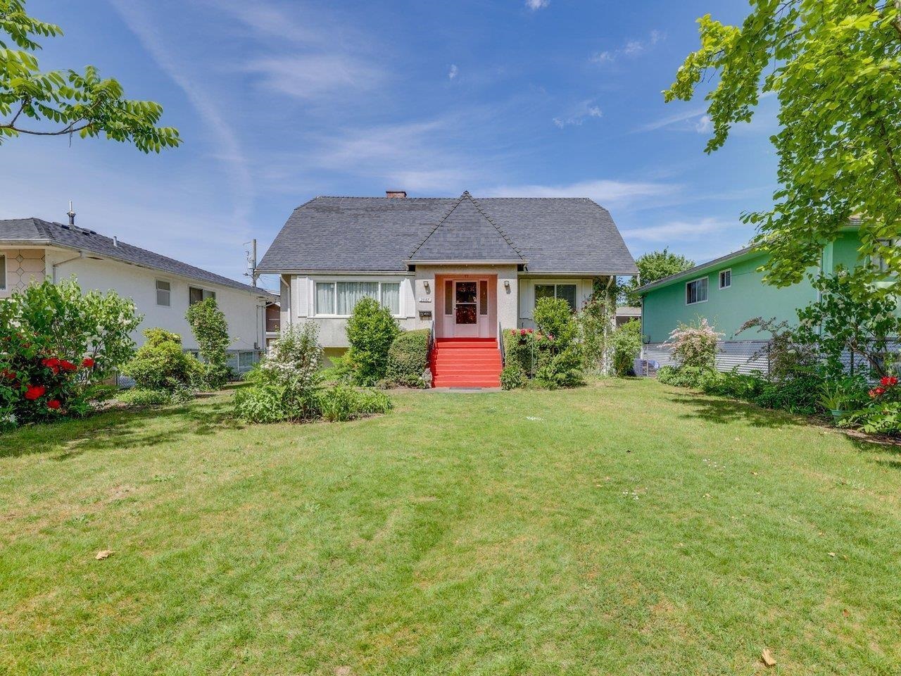 2087 E 26TH AVENUE, Vancouver BC V5N 2W3, R3167833, BC,