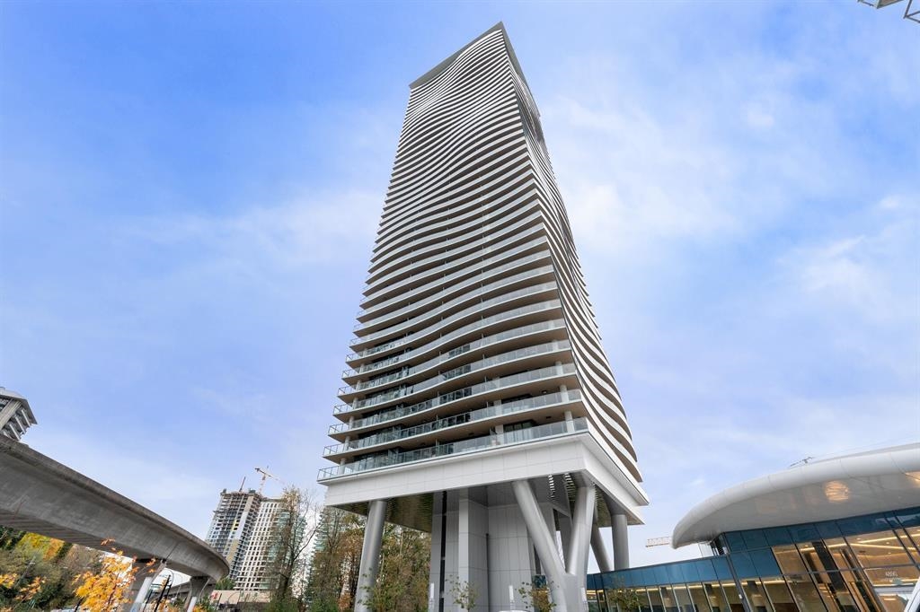 MLS® listing #R3167873 for sale located at 2602 4890 LOUGHEED HIGHWAY