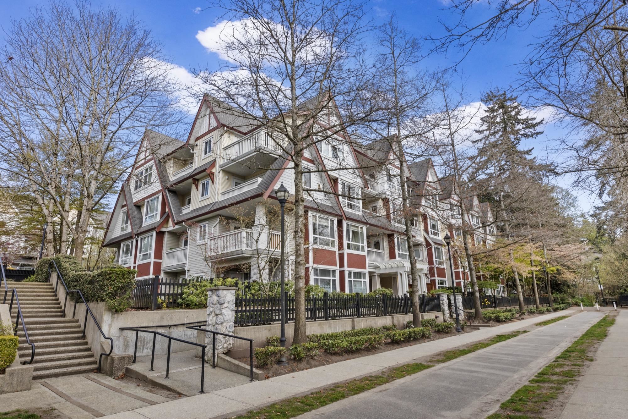 322 6833 VILLAGE GREEN, R3167909, BC,