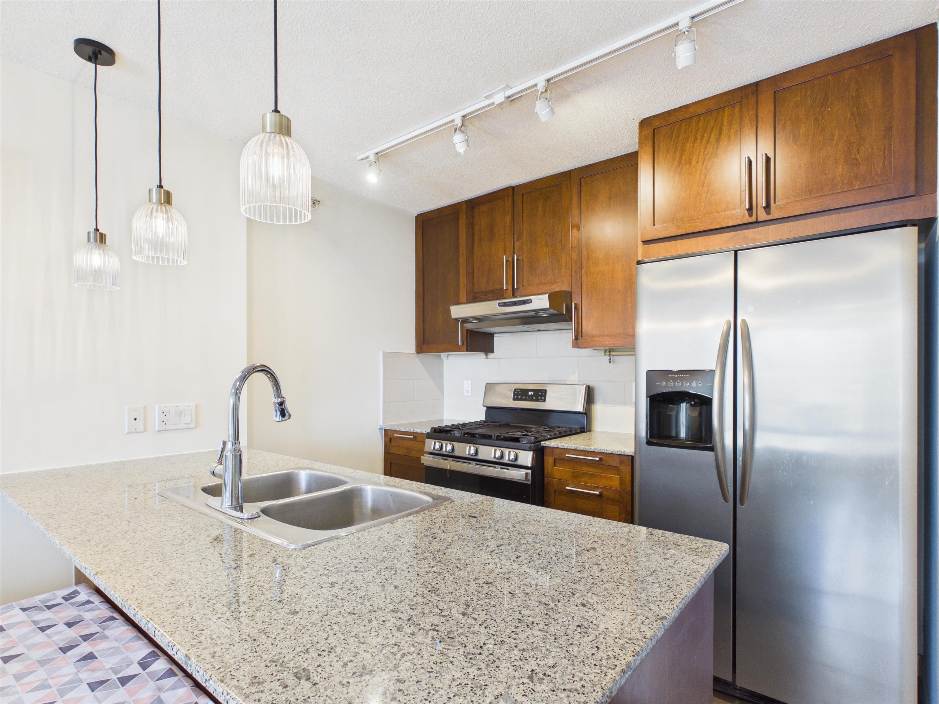 2301 7088 SALISBURY AVENUE, R3168093, BC,