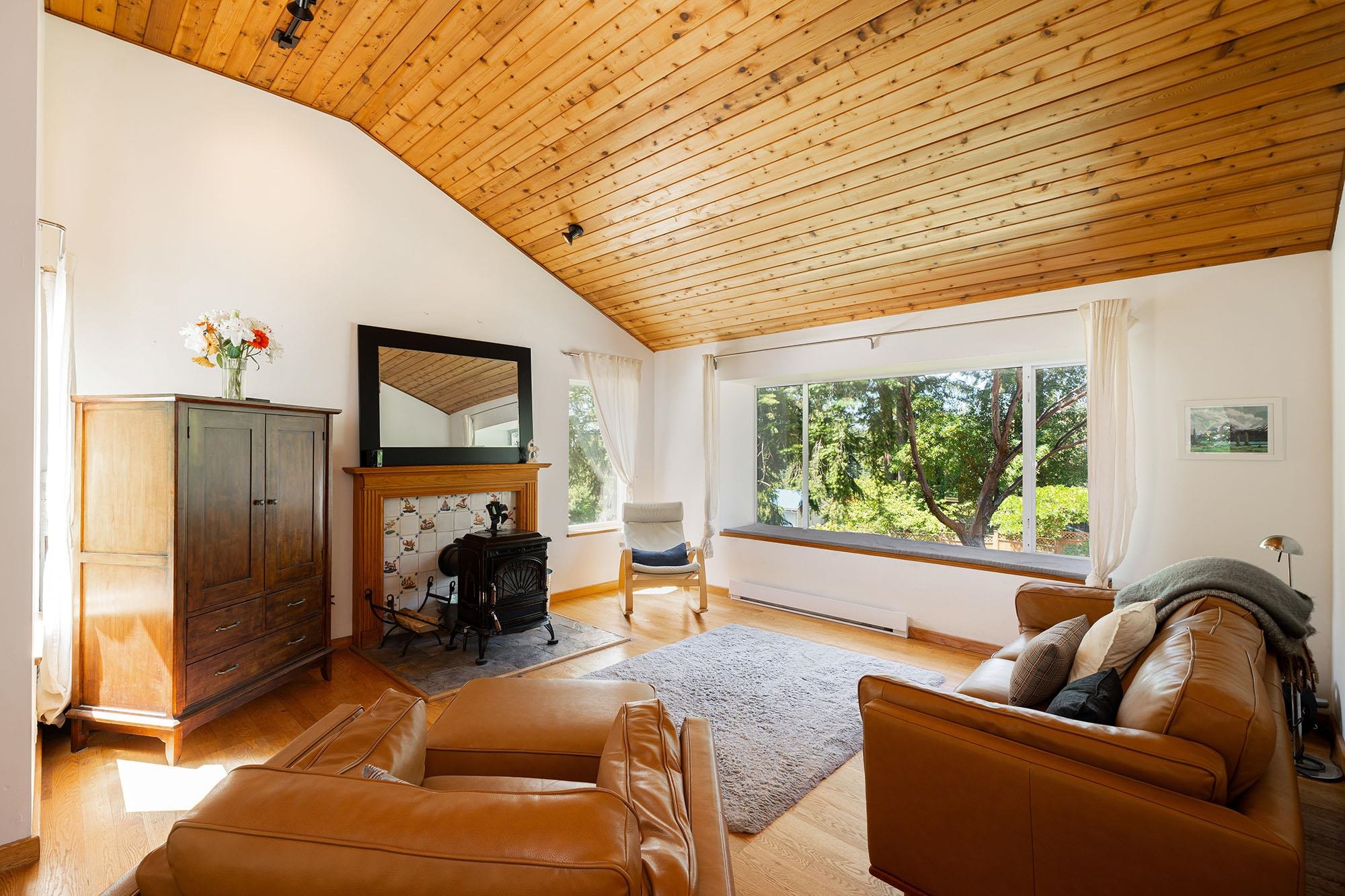 1529 WHITESAILS DRIVE, Bowen Island BC V0N 1G2, R3168134, BC,